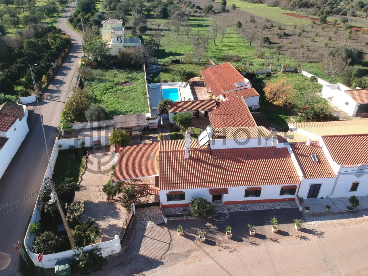 Expansive 7-Bedroom Villa with Pool and Garden in Albufeira, Portugal - View image 61 of 67