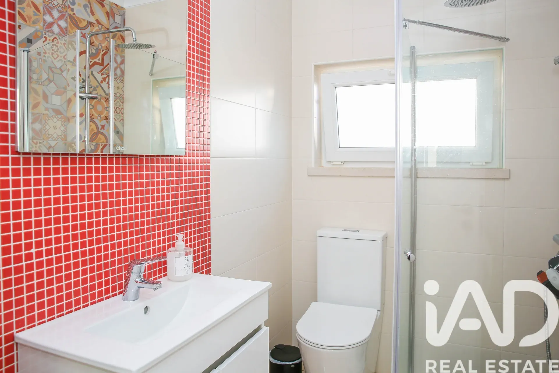 Contemporary 3-Bedroom House with Pool and Terrace in Coastal Lourinhã - View image 12 of 27