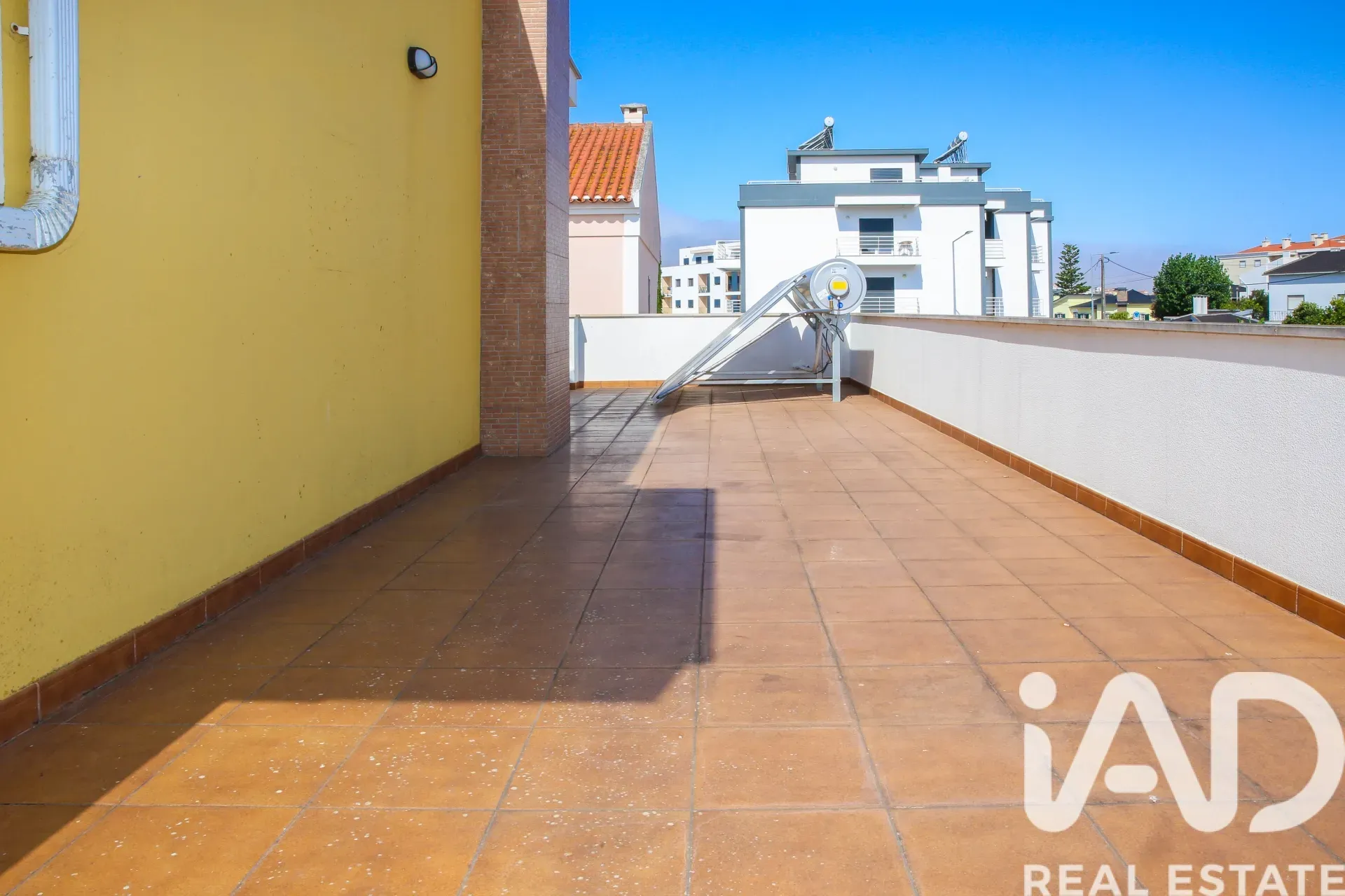 Contemporary 3-Bedroom House with Pool and Terrace in Coastal Lourinhã - View image 23 of 27