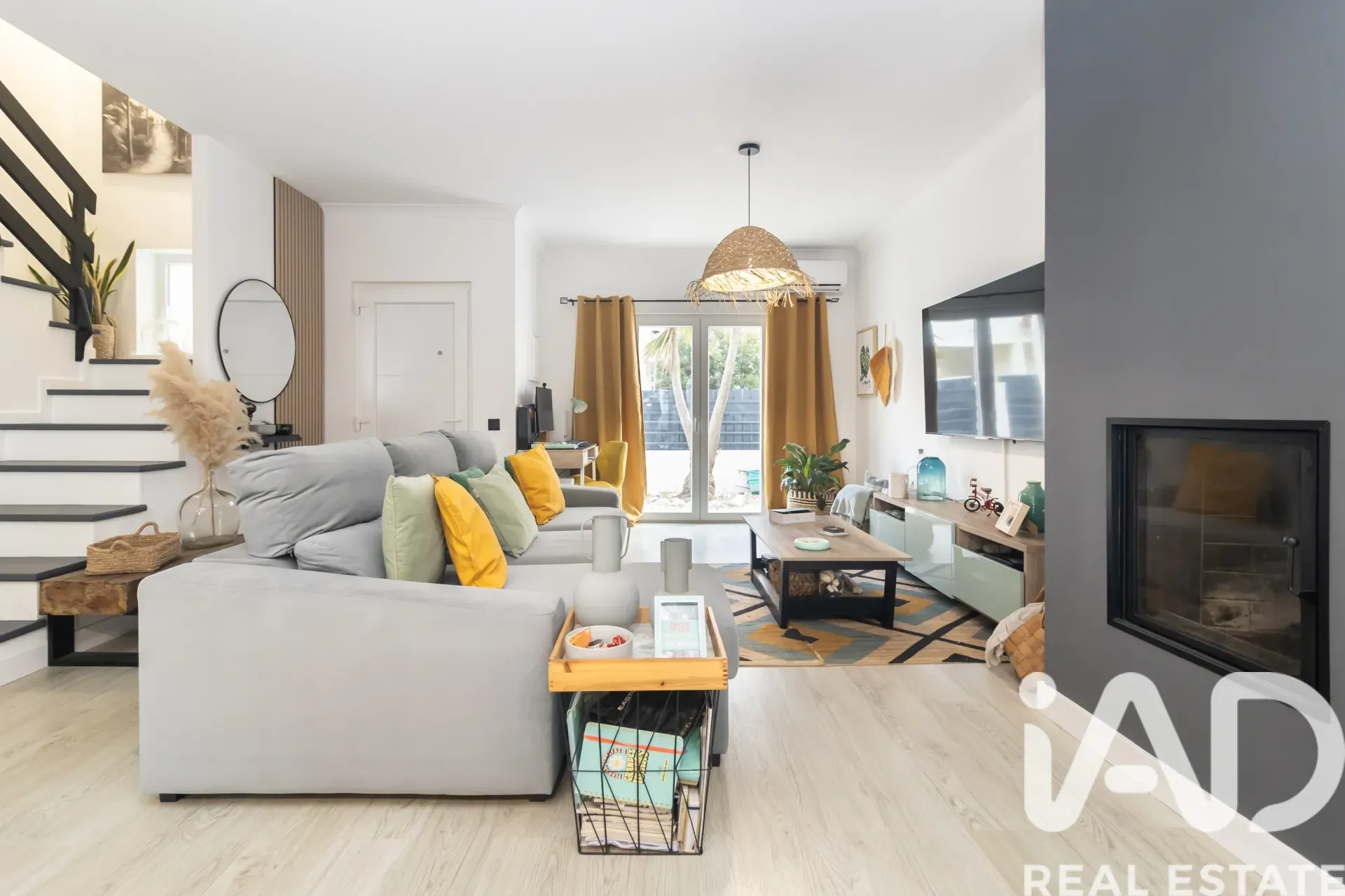 Moderne woning met 3 slaapkamers, balkon en parkeerplaats in Azeitão - Image 1