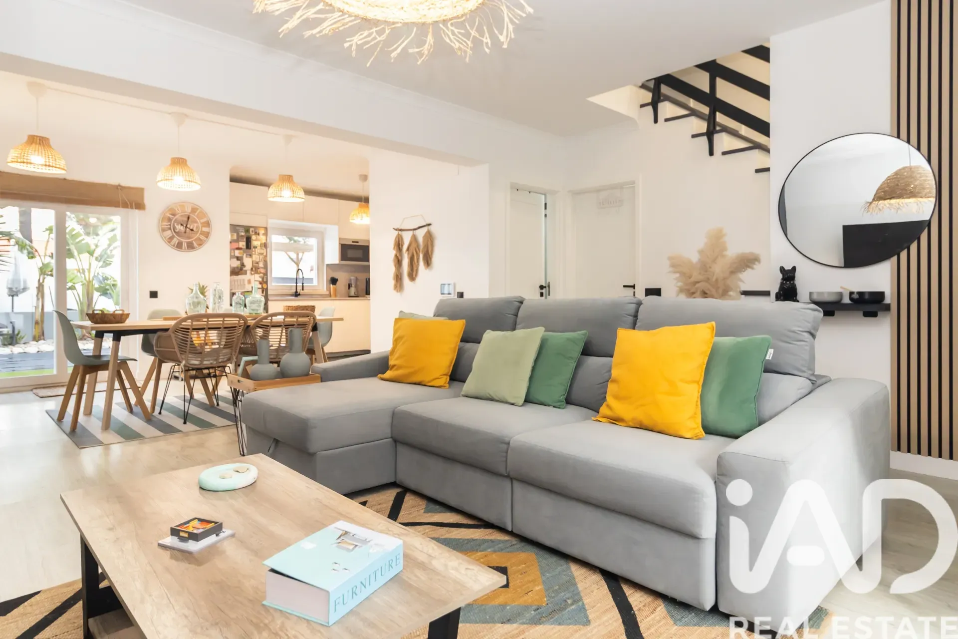 Moderne woning met 3 slaapkamers, balkon en parkeerplaats in Azeitão - Image 2