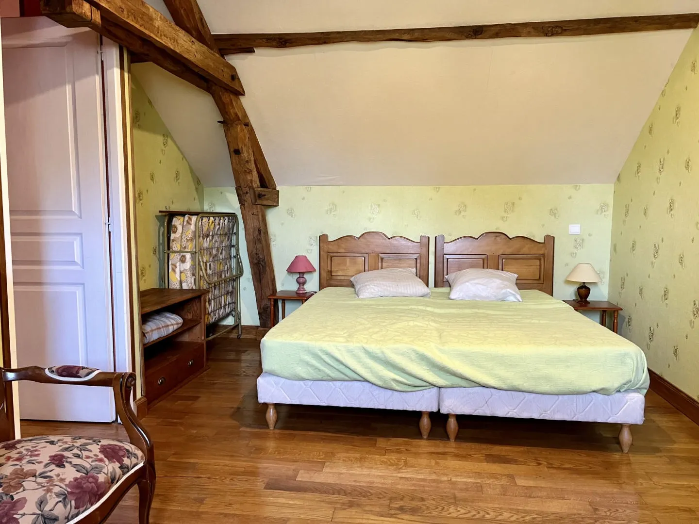 Expansive 6-Bedroom Country Retreat with Pool in Périgord Noir, Thenon - View image 18 of 50