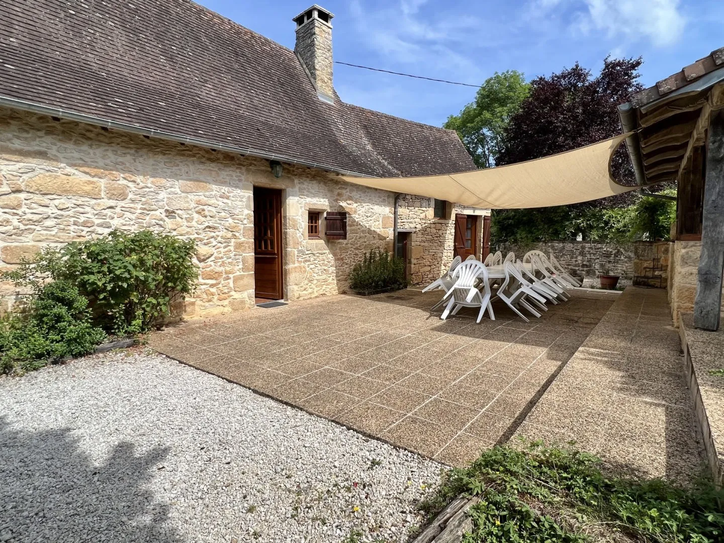 Expansive 6-Bedroom Country Retreat with Pool in Périgord Noir, Thenon - View image 20 of 50