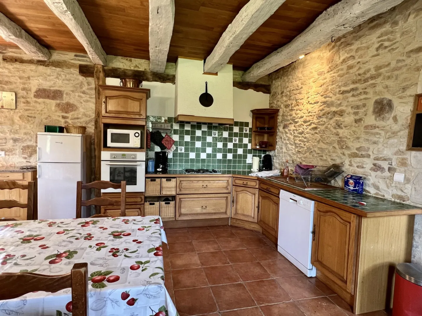 Expansive 6-Bedroom Country Retreat with Pool in Périgord Noir, Thenon - View image 37 of 50