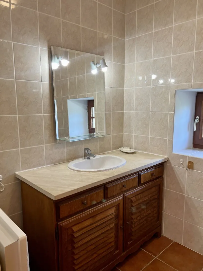 Expansive 6-Bedroom Country Retreat with Pool in Périgord Noir, Thenon - View image 42 of 50