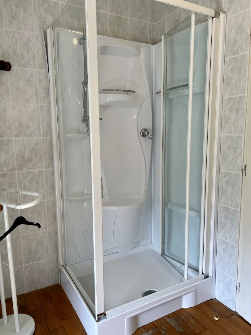 Expansive 6-Bedroom Country Retreat with Pool in Périgord Noir, Thenon - View image 45 of 50