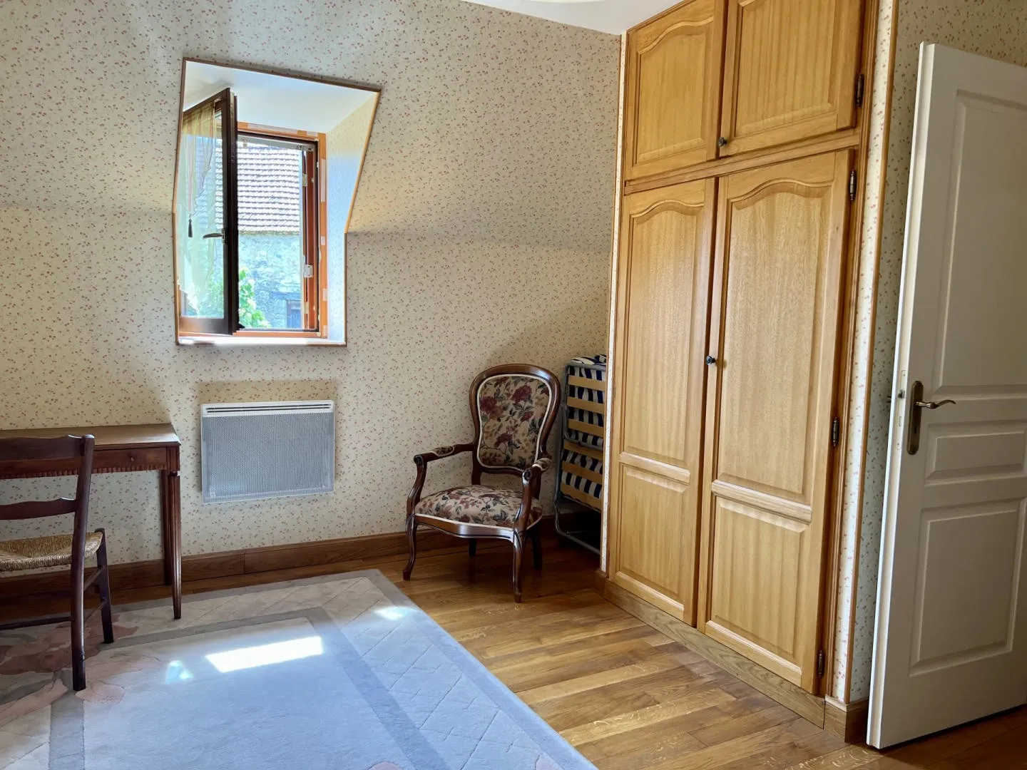 Expansive 6-Bedroom Country Retreat with Pool in Périgord Noir, Thenon - View image 47 of 50