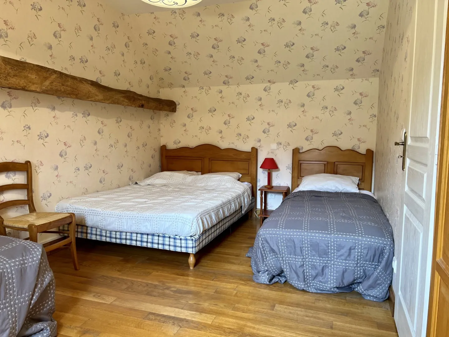 Expansive 6-Bedroom Country Retreat with Pool in Périgord Noir, Thenon - View image 49 of 50