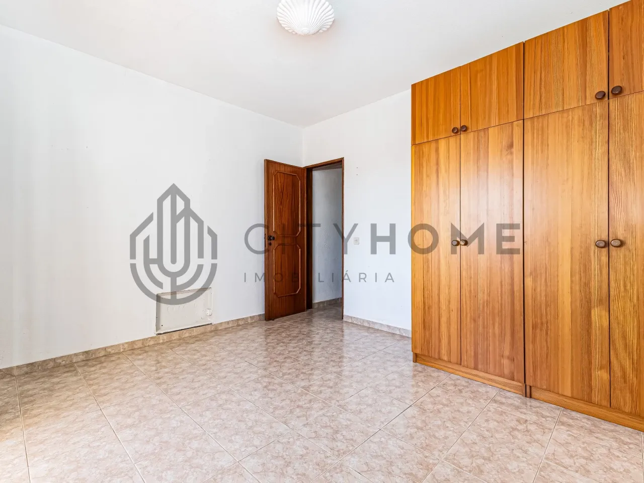 3-Bedroom Villa with Parking and Garden in Albufeira, Portugal - View image 10 of 22