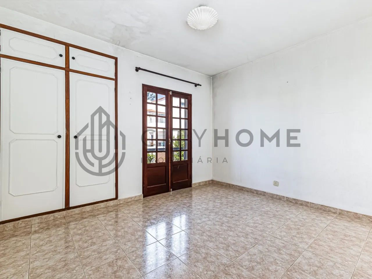 3-Bedroom Villa with Parking and Garden in Albufeira, Portugal - View image 13 of 22