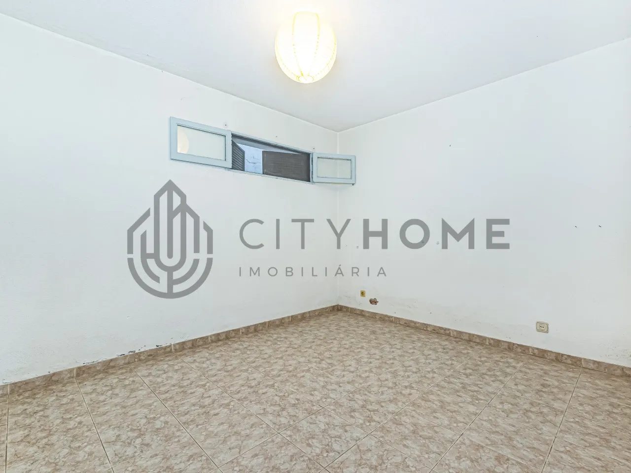 3-Bedroom Villa with Parking and Garden in Albufeira, Portugal - View image 16 of 22