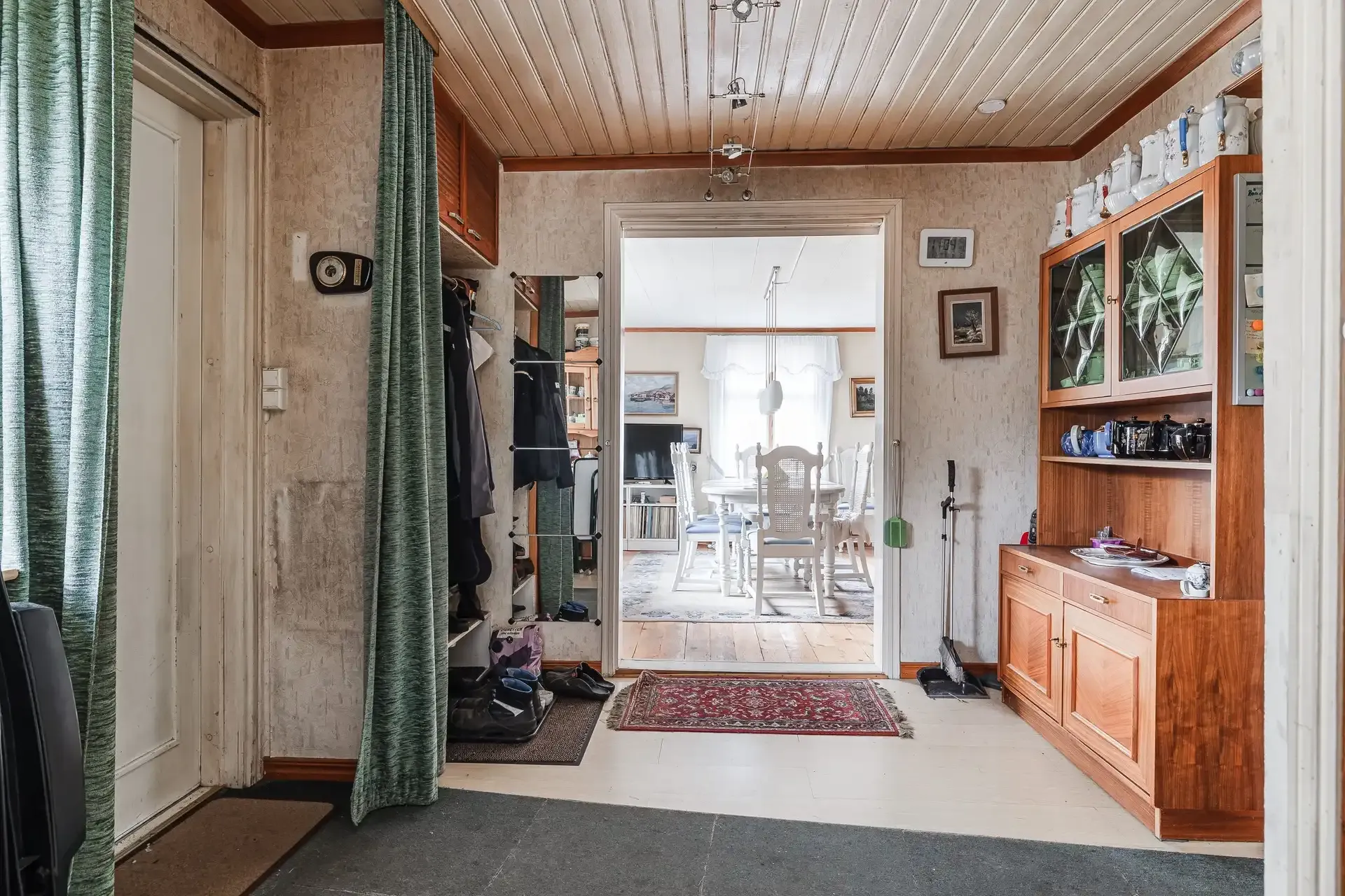 Early 1900s Swedish Country House with Expansive Garden in Jönköping - View image 6 of 28