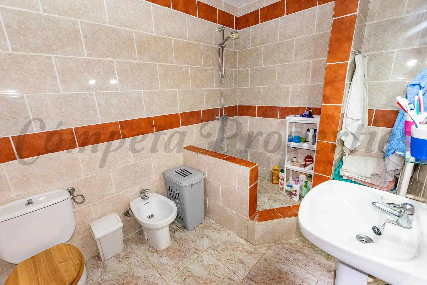 3-Bedroom Country House with Expansive Garden in Árchez, Málaga - View image 19 of 20