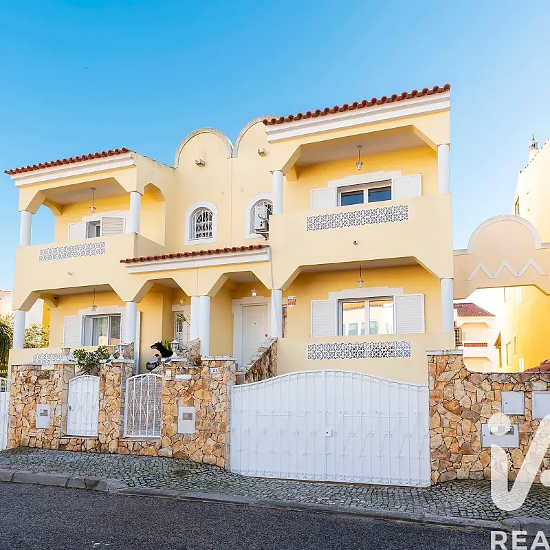 5-Bedroom Villa with Pool and Terrace in Quarteira, Portugal