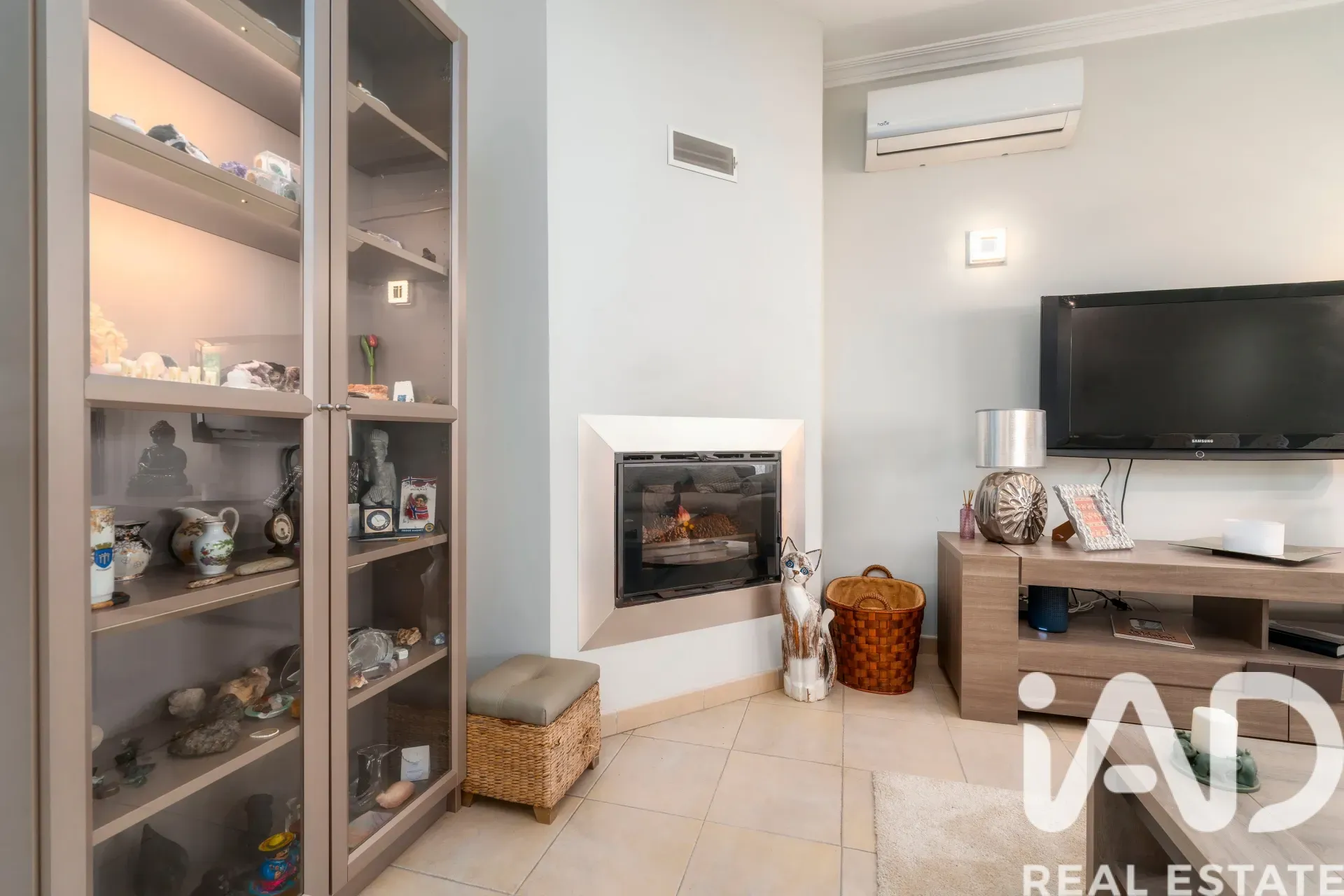 5-Bedroom Villa with Pool and Terrace in Quarteira, Portugal - View image 10 of 39