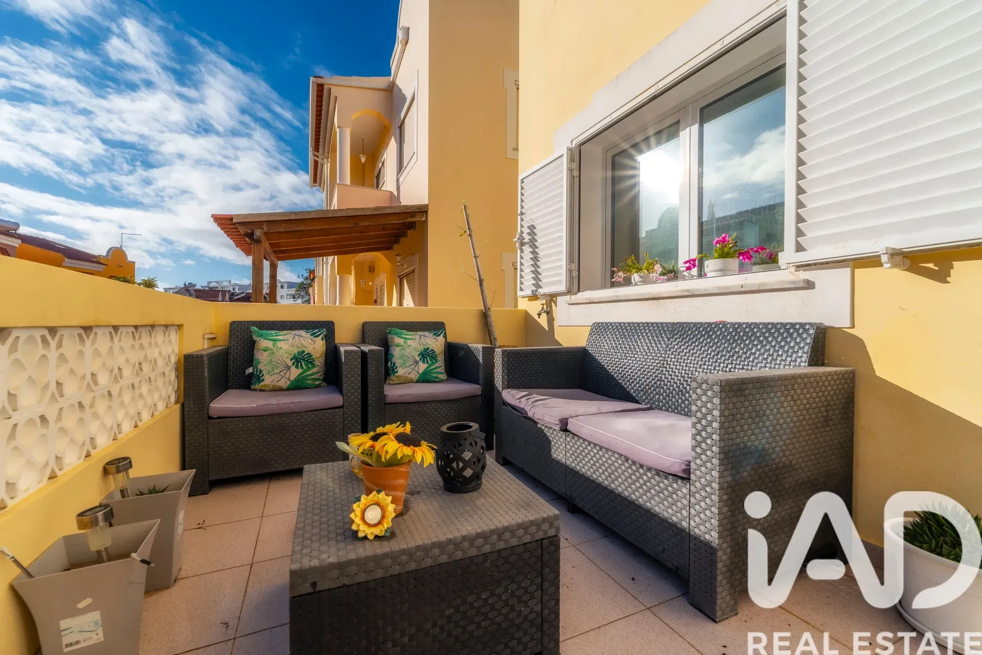 5-Bedroom Villa with Pool and Terrace in Quarteira, Portugal - View image 11 of 39