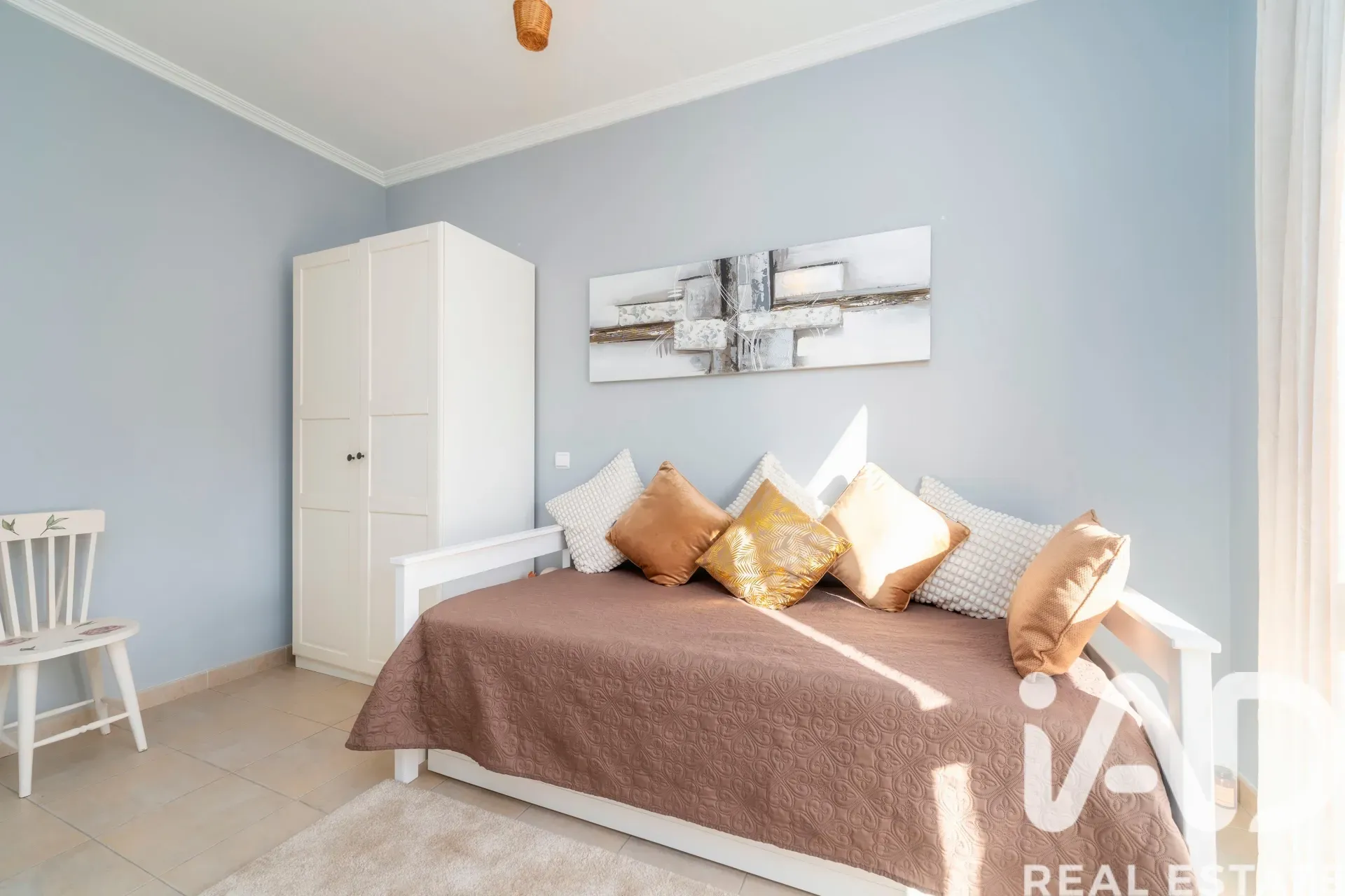 5-Bedroom Villa with Pool and Terrace in Quarteira, Portugal - View image 15 of 39