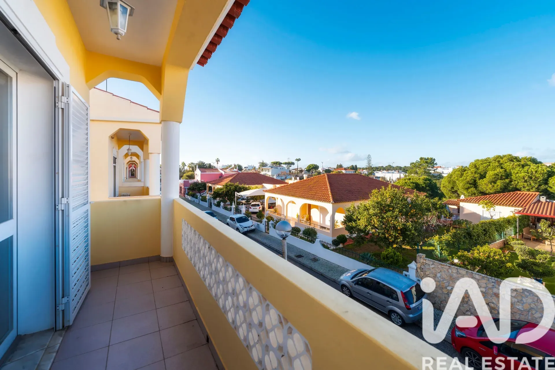 5-Bedroom Villa with Pool and Terrace in Quarteira, Portugal - View image 23 of 39