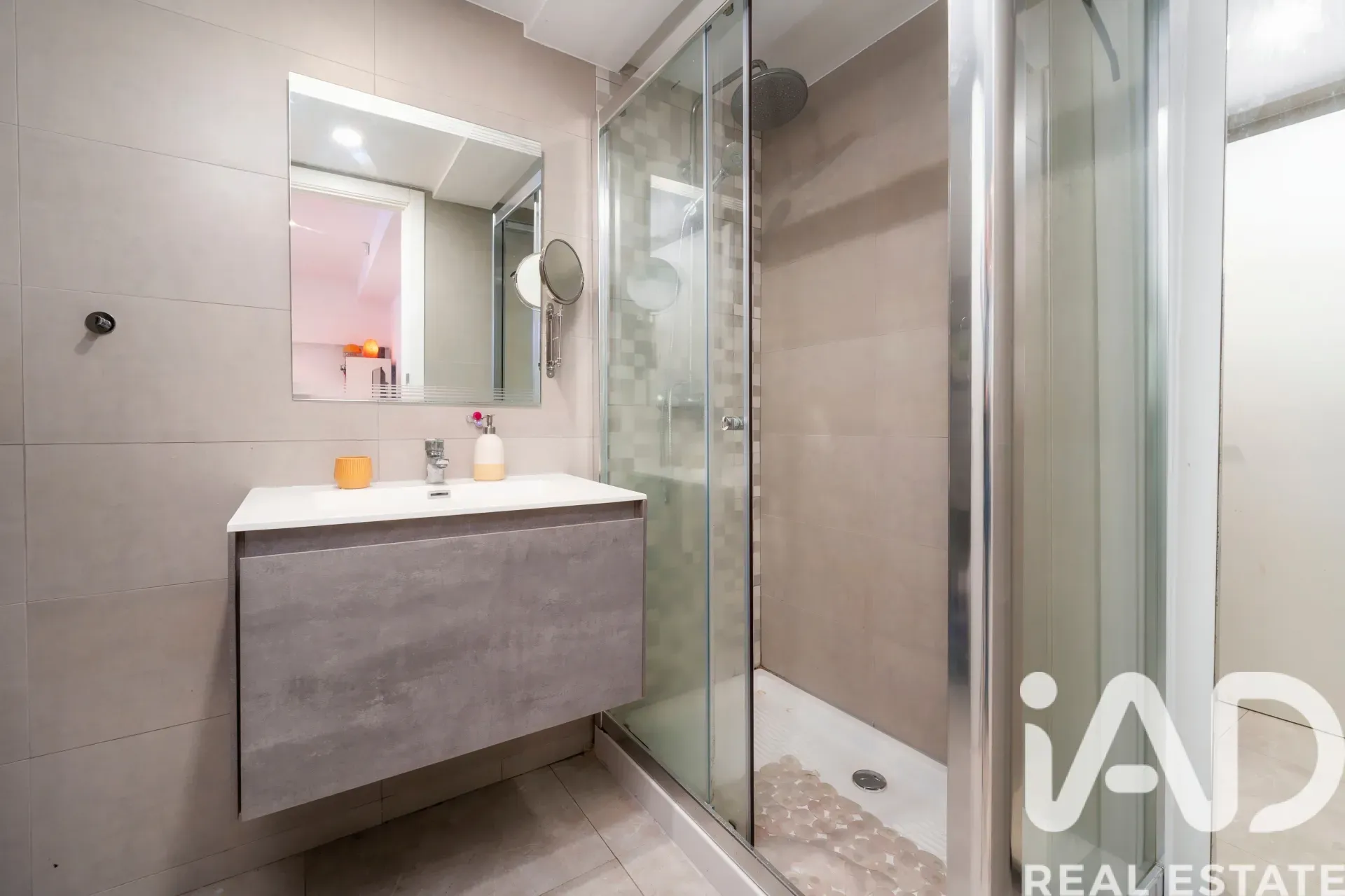 5-Bedroom Villa with Pool and Terrace in Quarteira, Portugal - View image 31 of 39