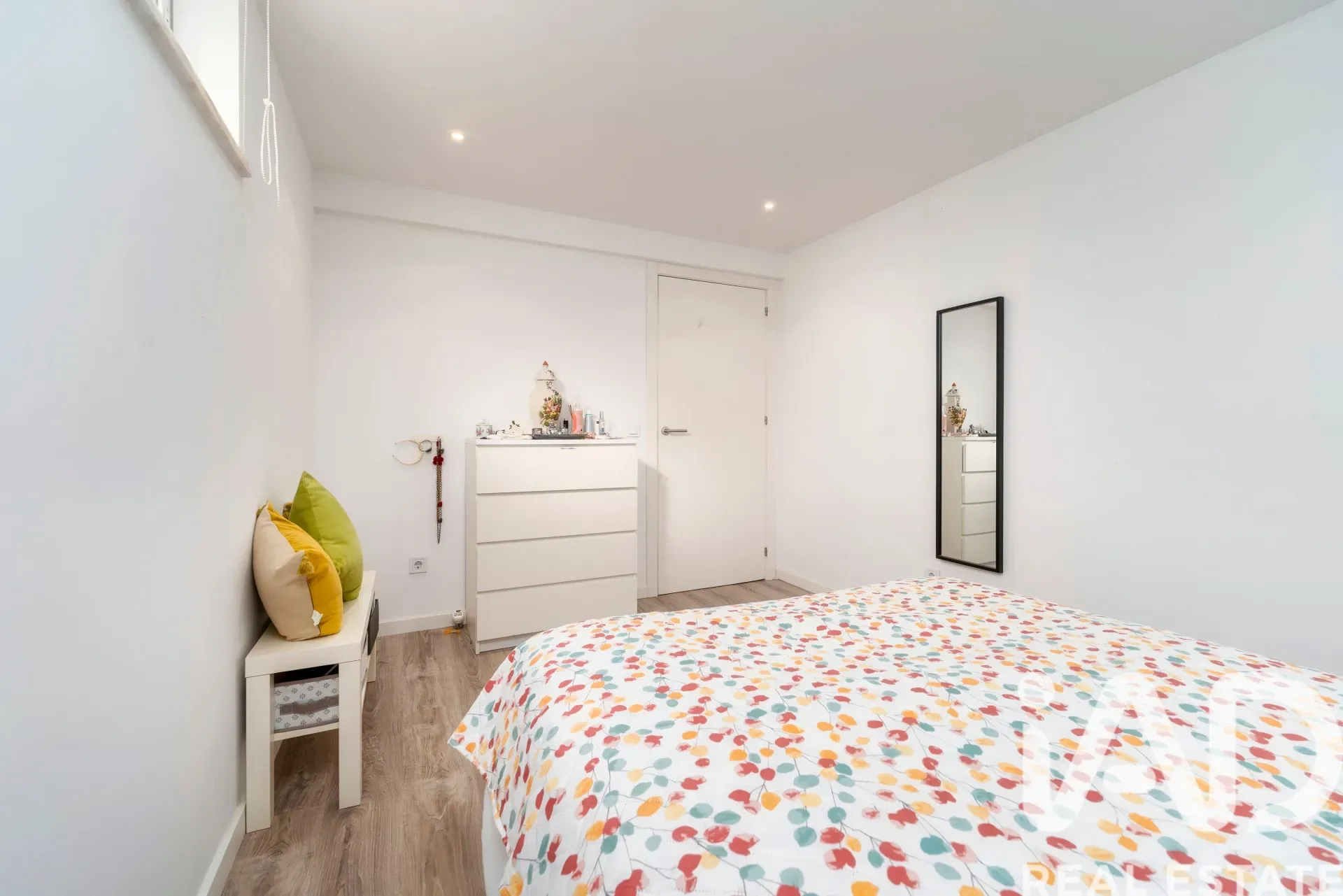 5-Bedroom Villa with Pool and Terrace in Quarteira, Portugal - View image 32 of 39