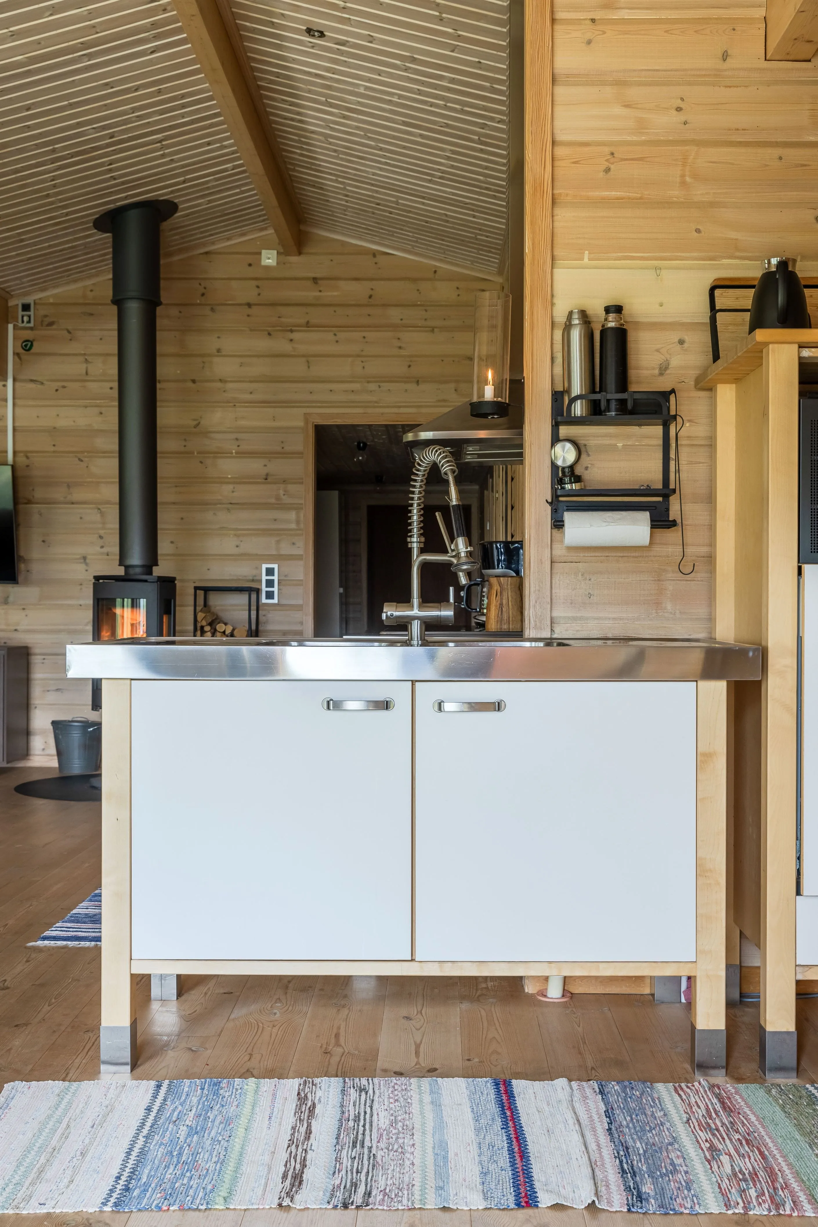 1970s Swedish 3-Bedroom House with Expansive Views of Lofsdalen - View image 6 of 36