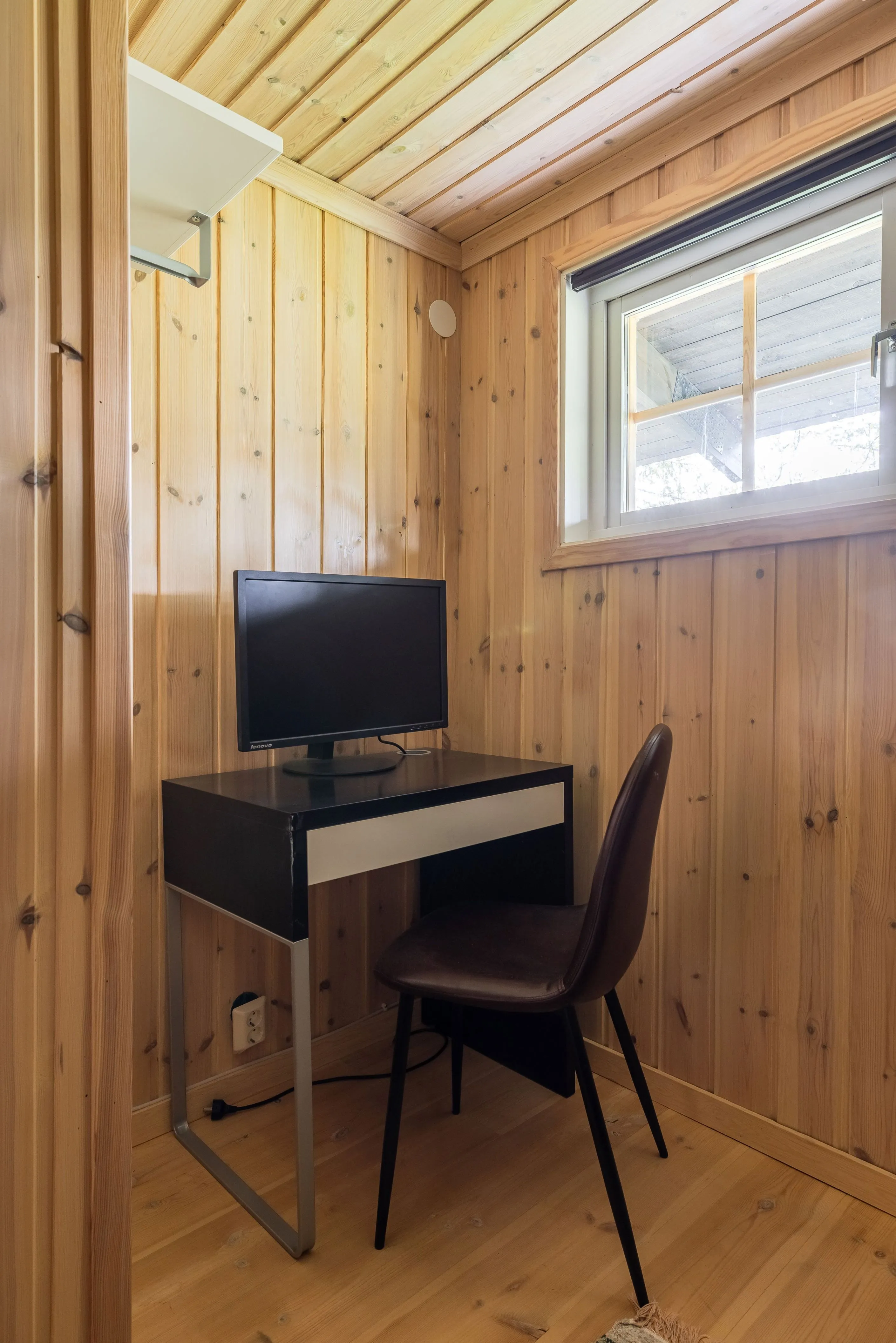 1970s Swedish 3-Bedroom House with Expansive Views of Lofsdalen - View image 22 of 36