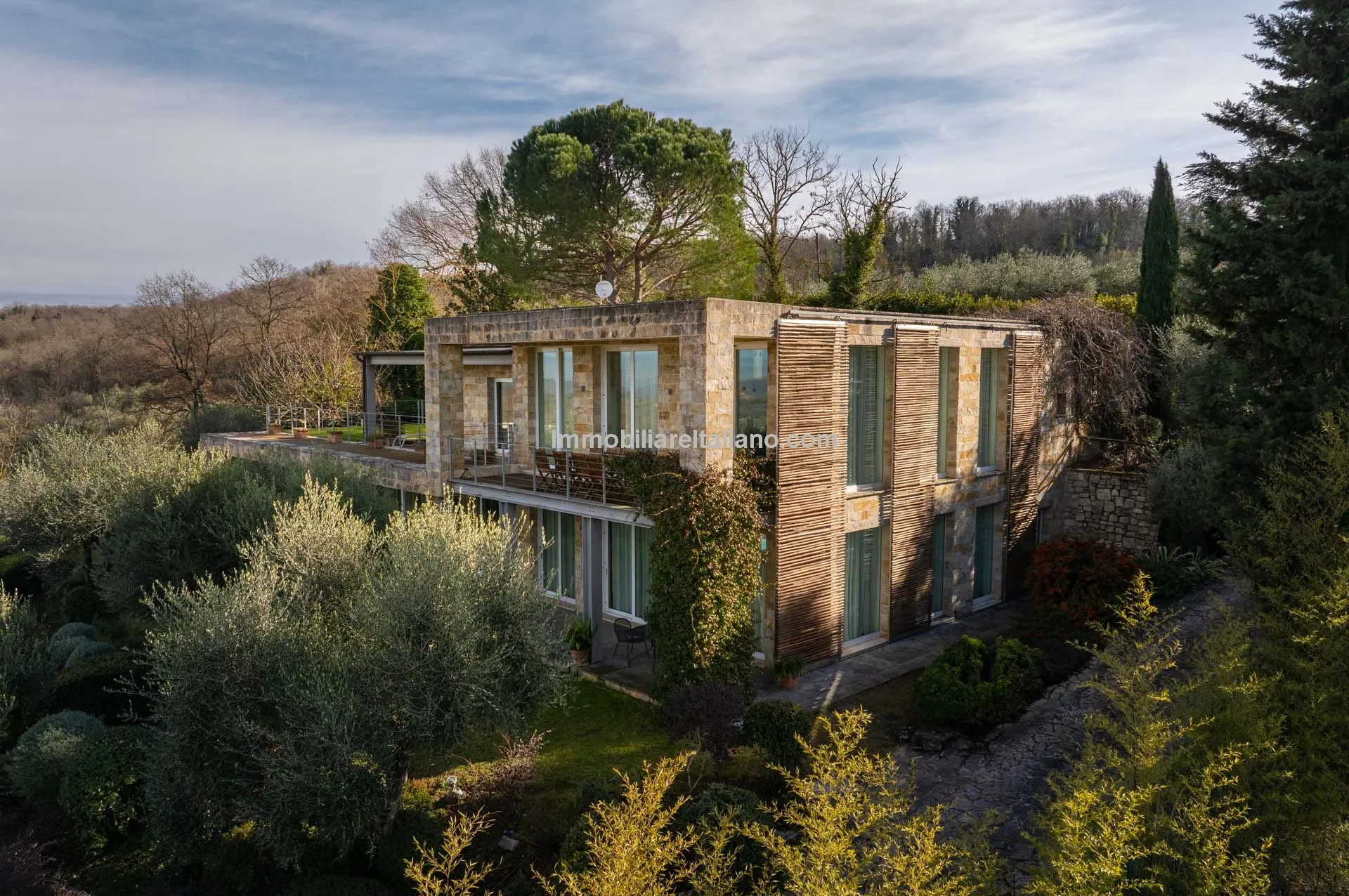 Contemporary 4-Bedroom Villa with Pool and Gardens in Scenic Todi, Umbria - View image 15 of 72