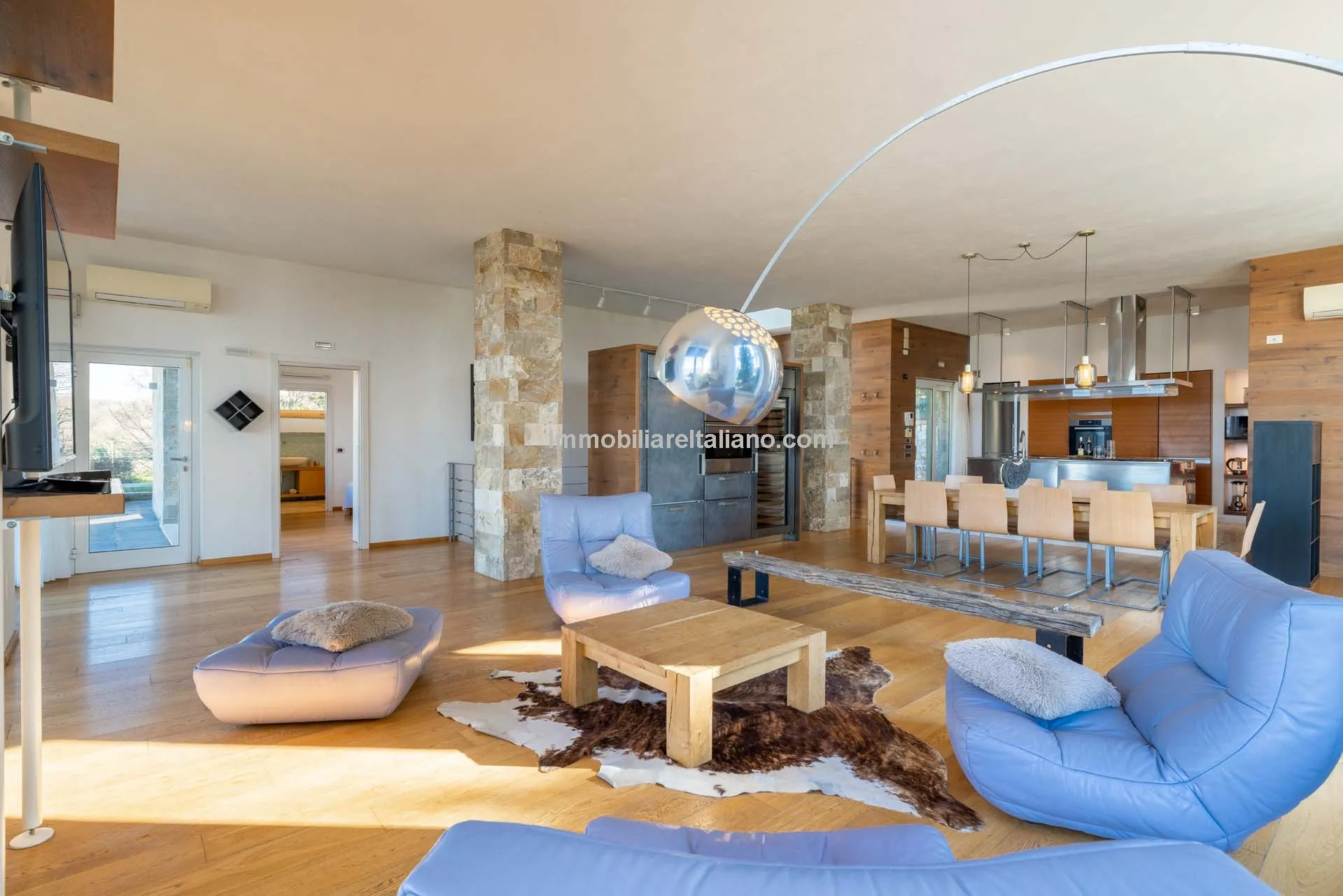 Contemporary 4-Bedroom Villa with Pool and Gardens in Scenic Todi, Umbria - View image 22 of 72