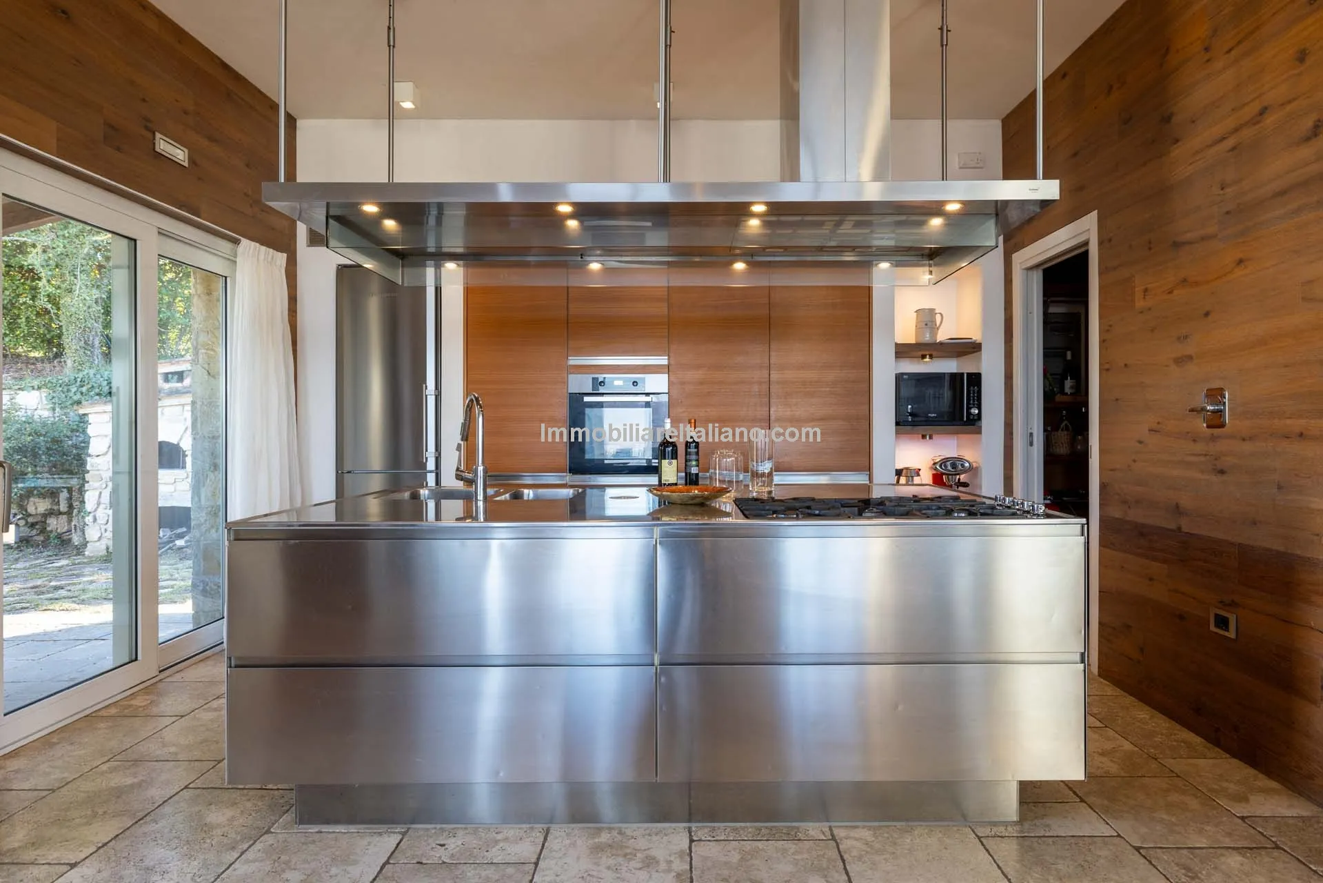 Contemporary 4-Bedroom Villa with Pool and Gardens in Scenic Todi, Umbria - View image 27 of 72