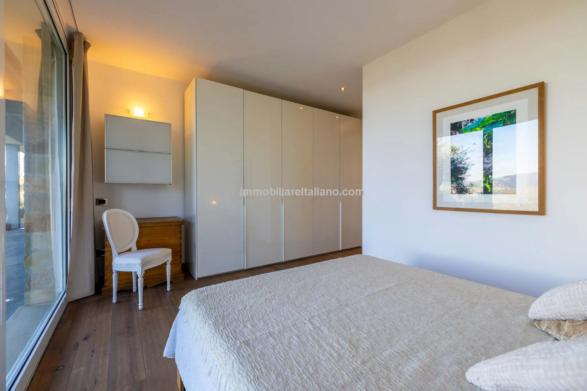 Contemporary 4-Bedroom Villa with Pool and Gardens in Scenic Todi, Umbria - View image 43 of 72