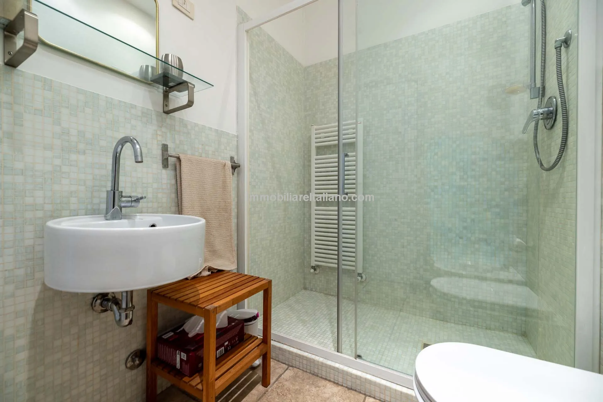 Contemporary 4-Bedroom Villa with Pool and Gardens in Scenic Todi, Umbria - View image 44 of 72