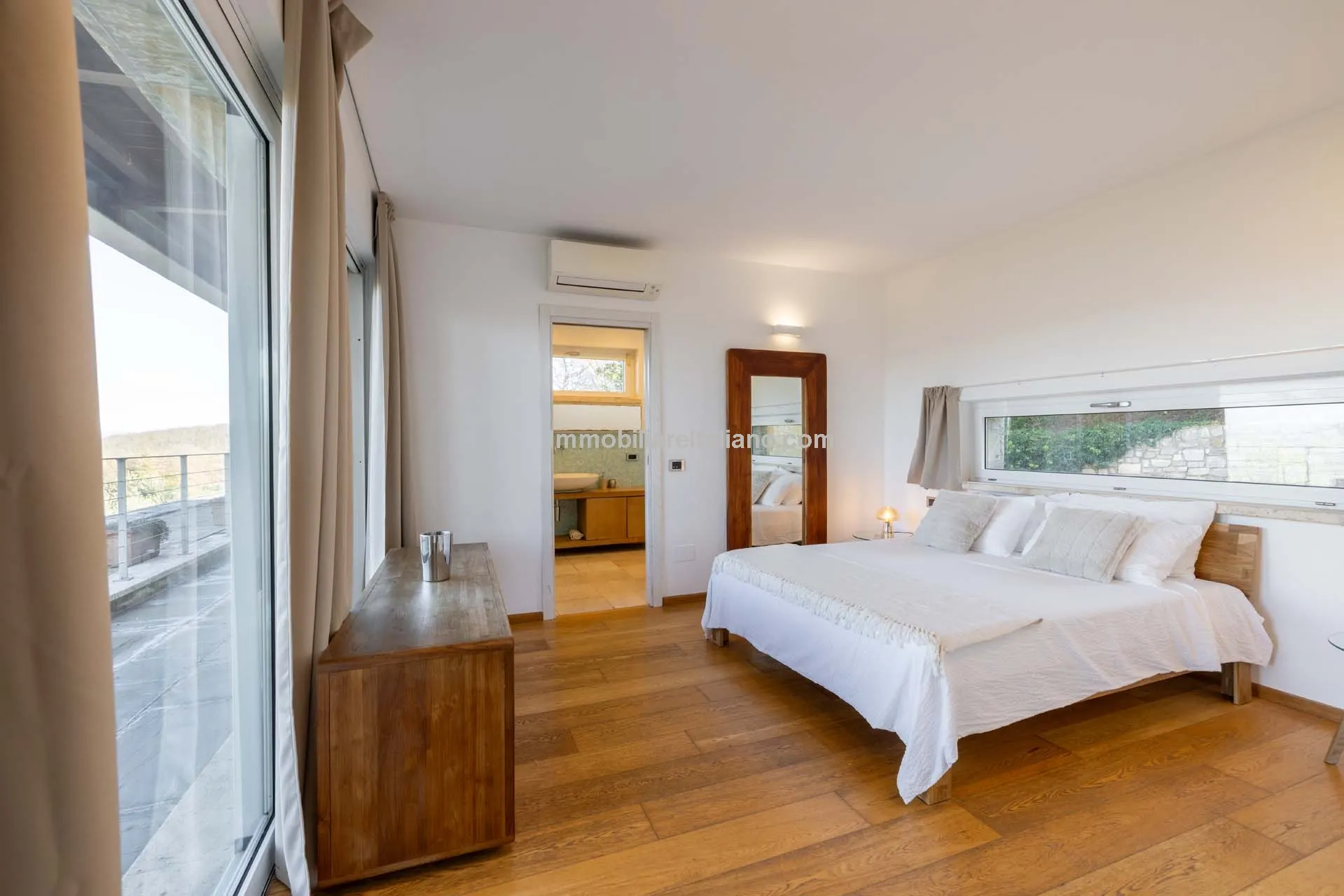 Contemporary 4-Bedroom Villa with Pool and Gardens in Scenic Todi, Umbria - View image 54 of 72