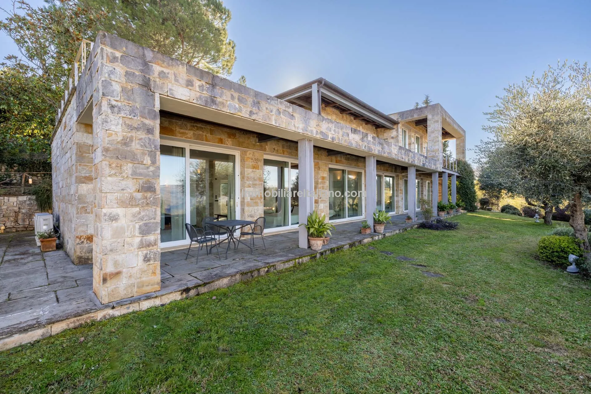 Contemporary 4-Bedroom Villa with Pool and Gardens in Scenic Todi, Umbria - View image 61 of 72