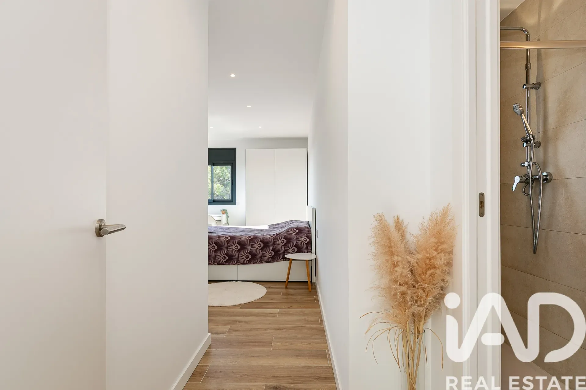 Contemporary 3-Bedroom Villa with Pool and Sea View in Cunit - View image 30 of 40