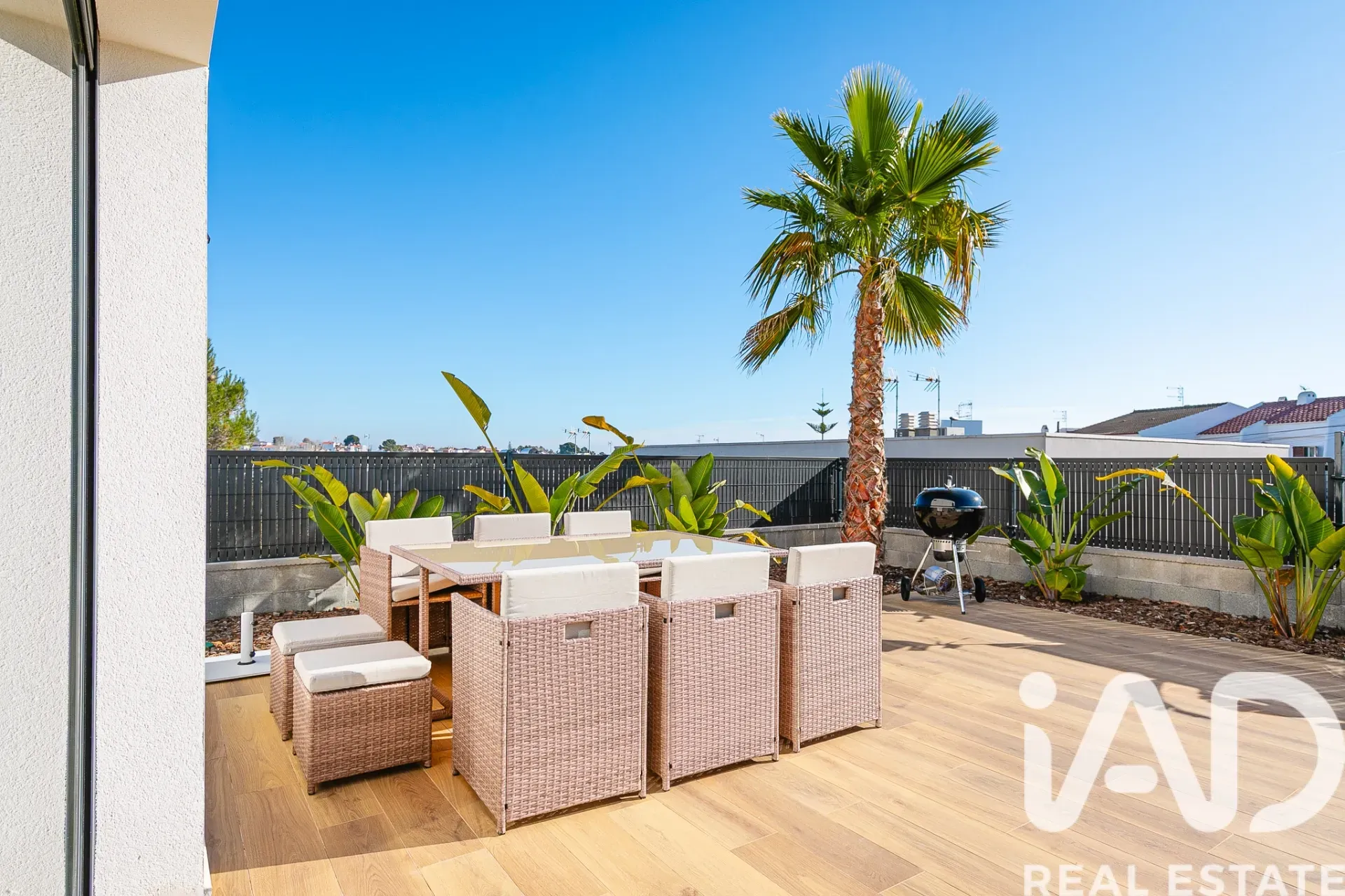 Contemporary 3-Bedroom Villa with Pool and Sea View in Cunit - View image 33 of 40