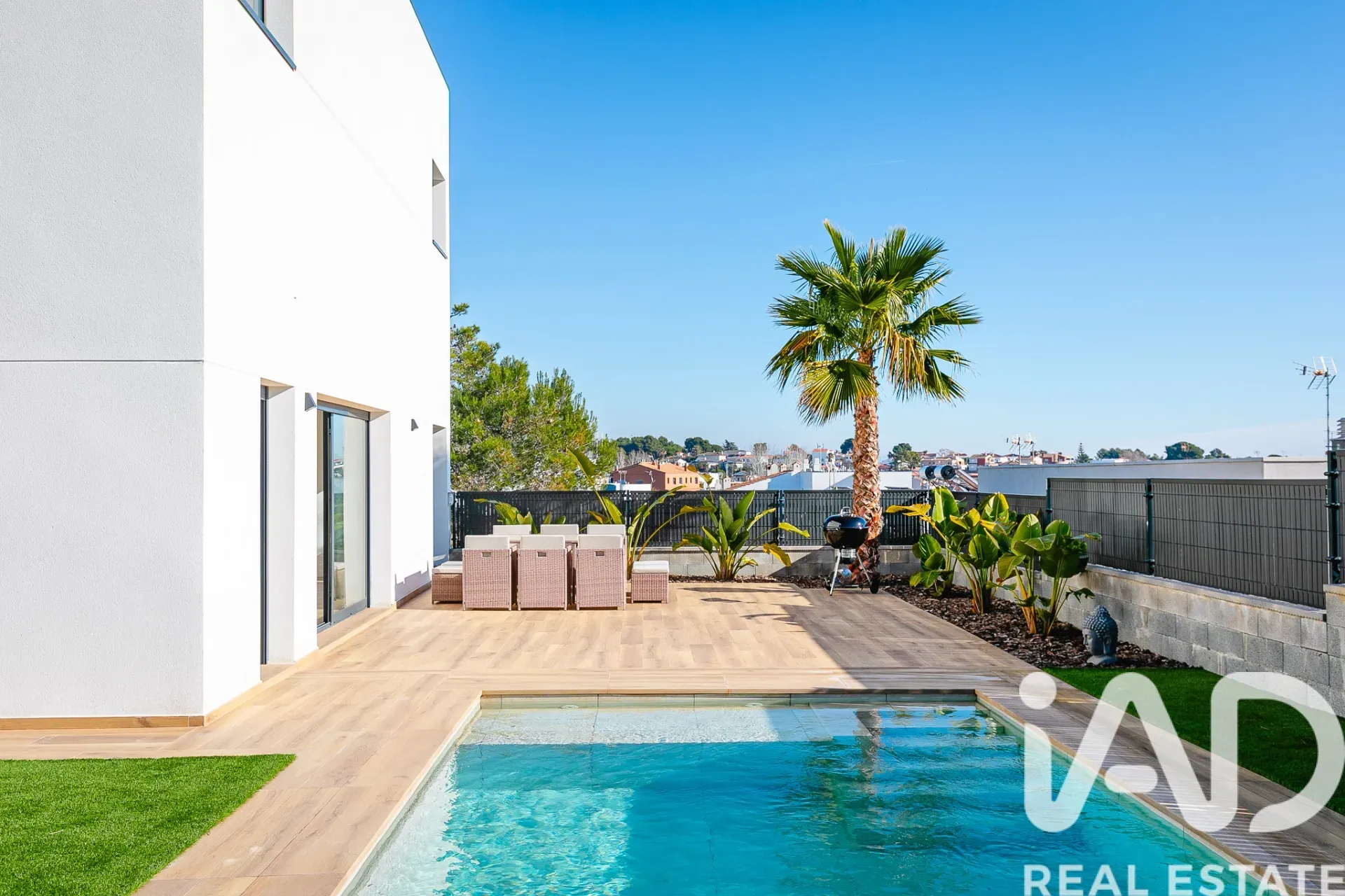 Contemporary 3-Bedroom Villa with Pool and Sea View in Cunit - View image 37 of 40