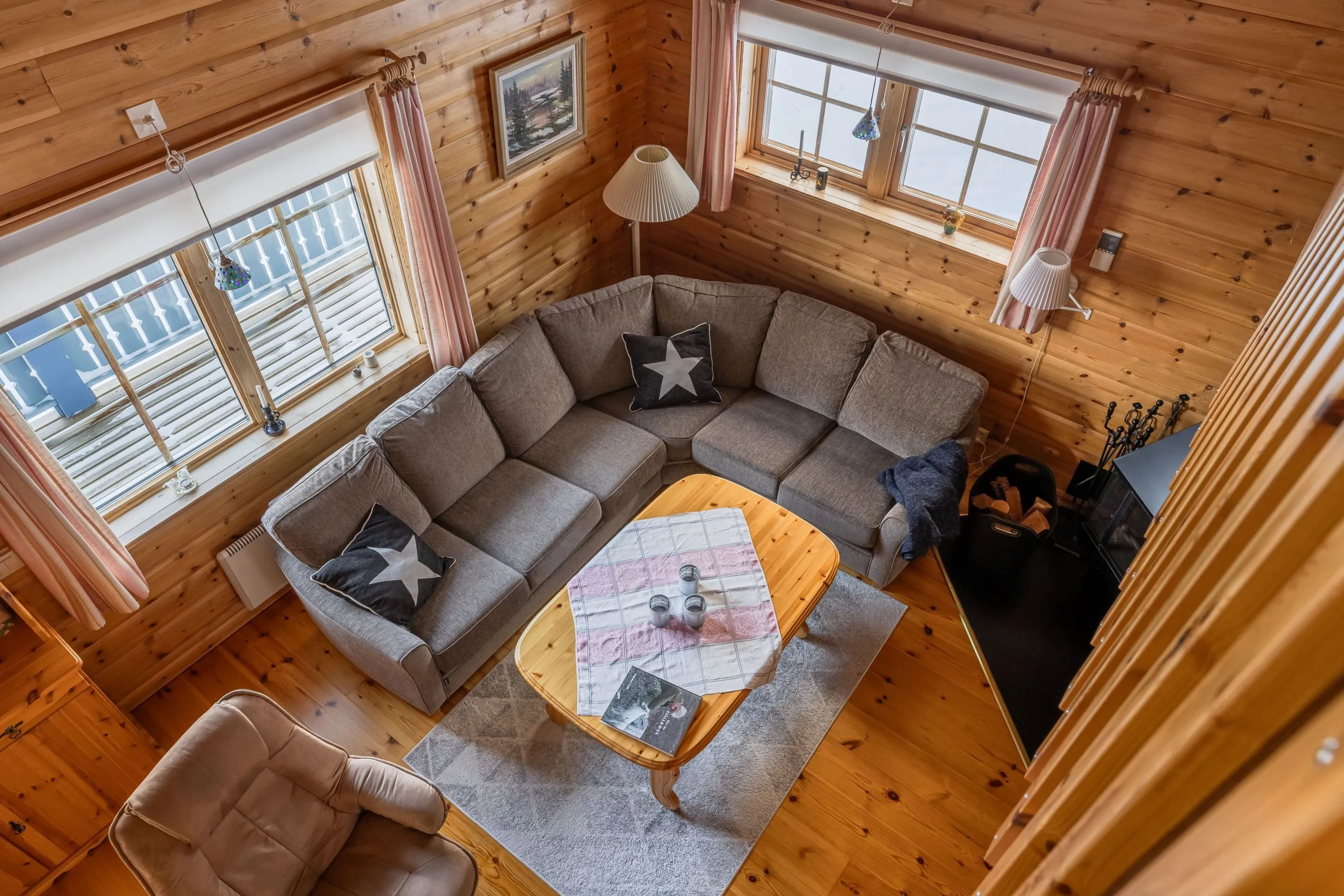Scandinavian Country Retreat in Härjedalen with Prime Location - View image 25 of 33