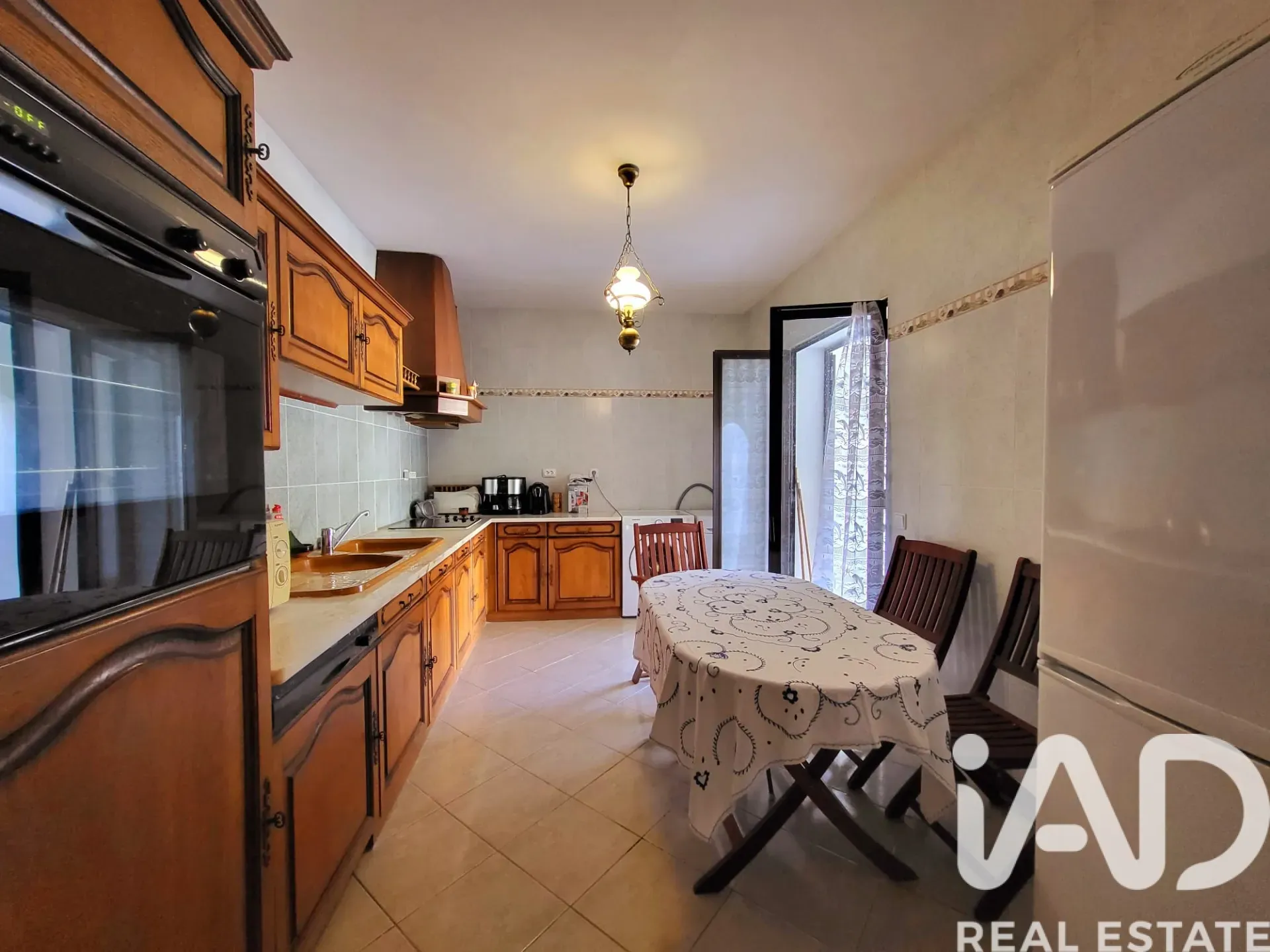 Elegant 4-Bedroom House with Citrus Orchard in Luz, Algarve - View image 9 of 37