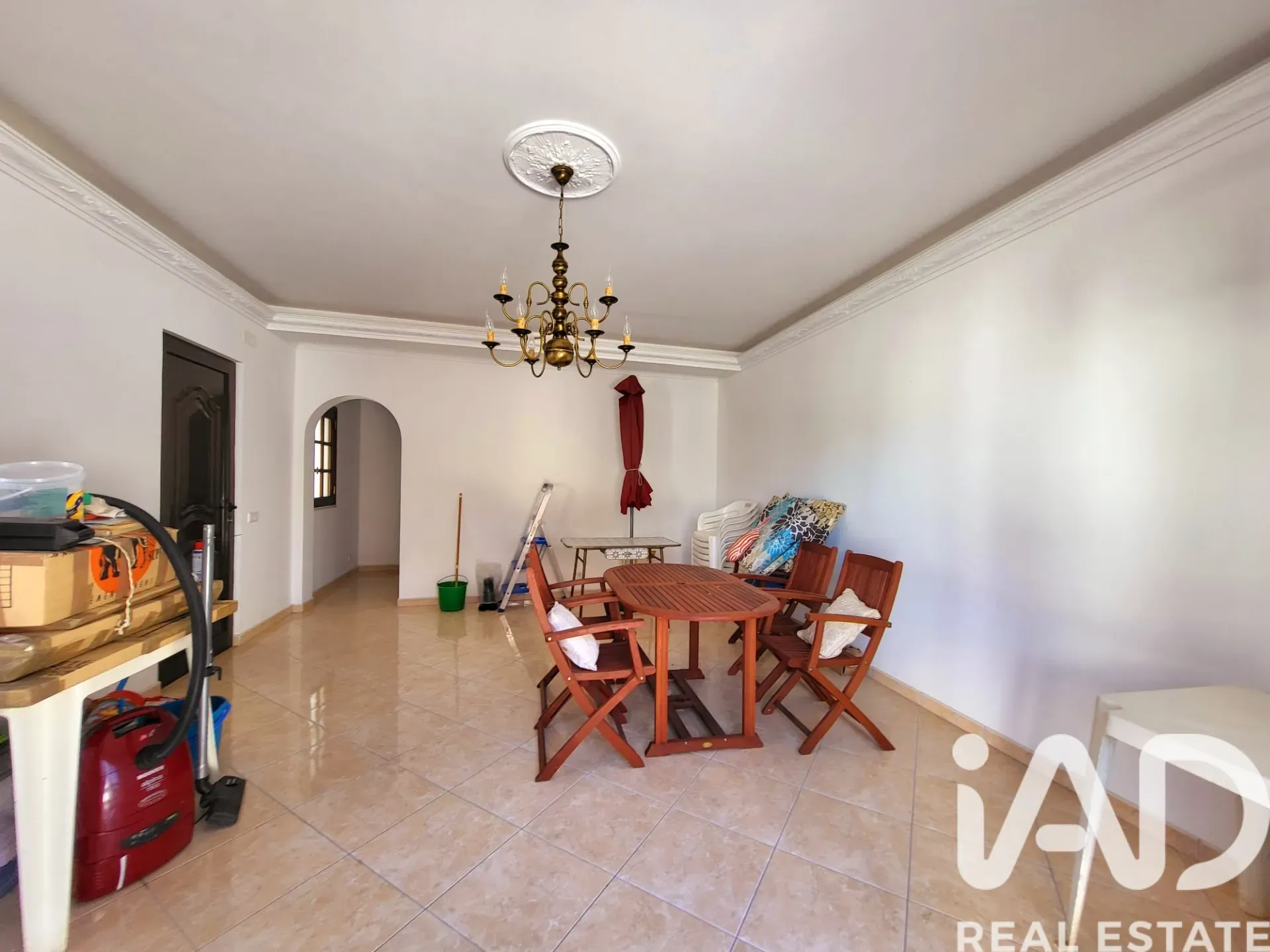 Elegant 4-Bedroom House with Citrus Orchard in Luz, Algarve - View image 20 of 37