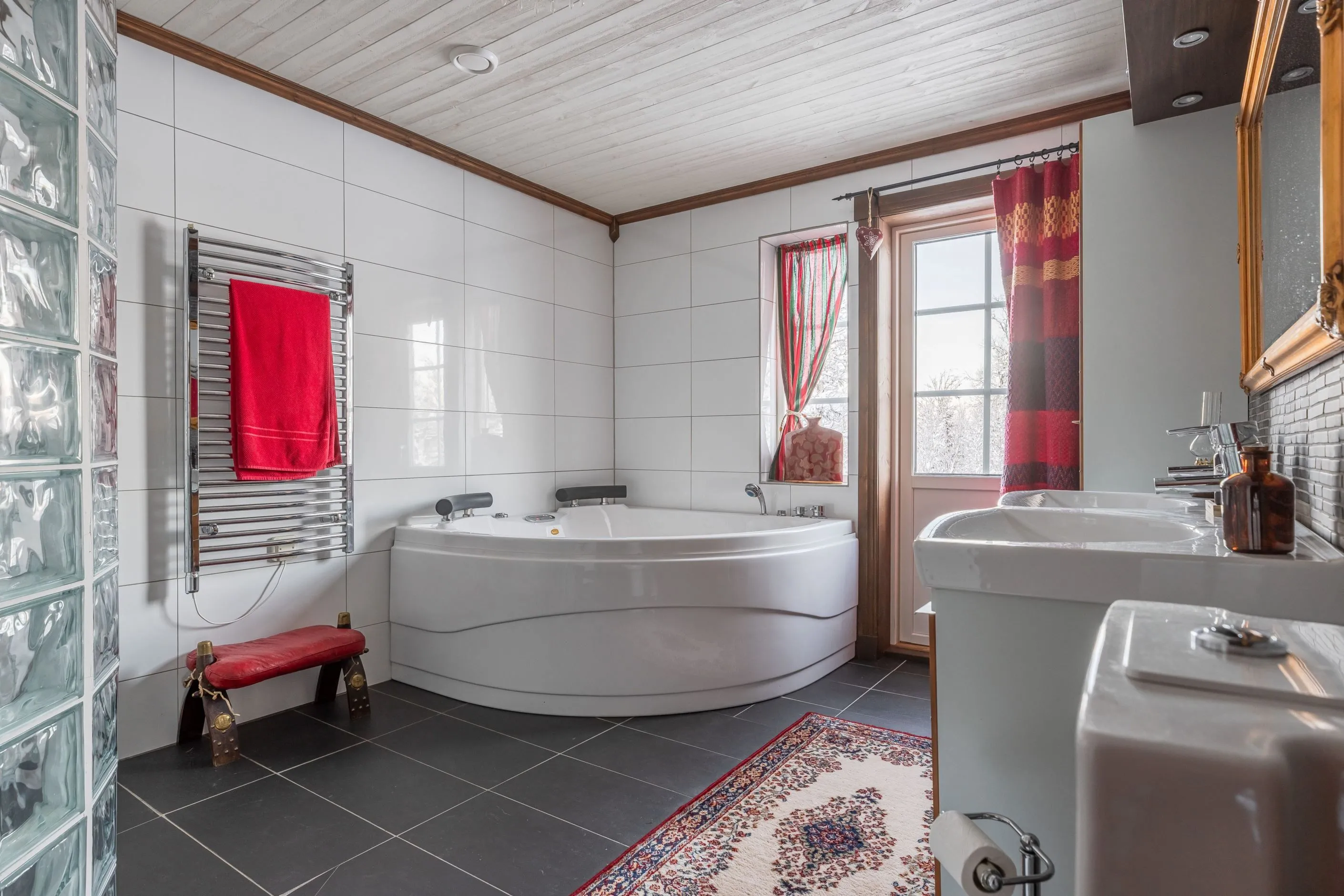 Modern 2-Bedroom House with Expansive Garden in Funäsdalen, Sweden - View image 18 of 38