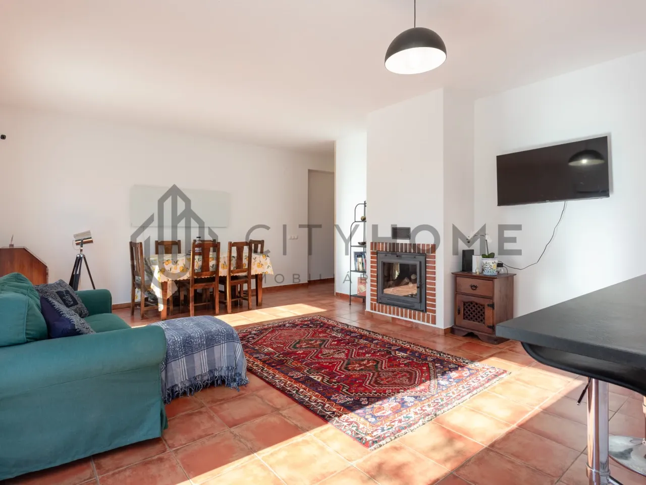 4-Bedroom Villa with Expansive Gardens and Infinity Pool in Silves, Portugal - View image 7 of 47