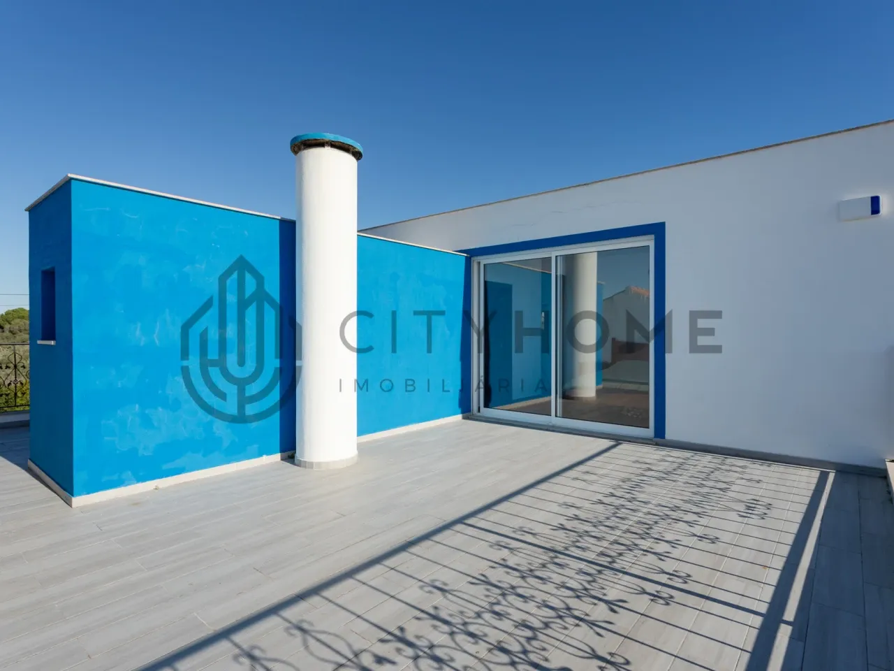 4-Bedroom Villa with Expansive Gardens and Infinity Pool in Silves, Portugal - View image 17 of 47