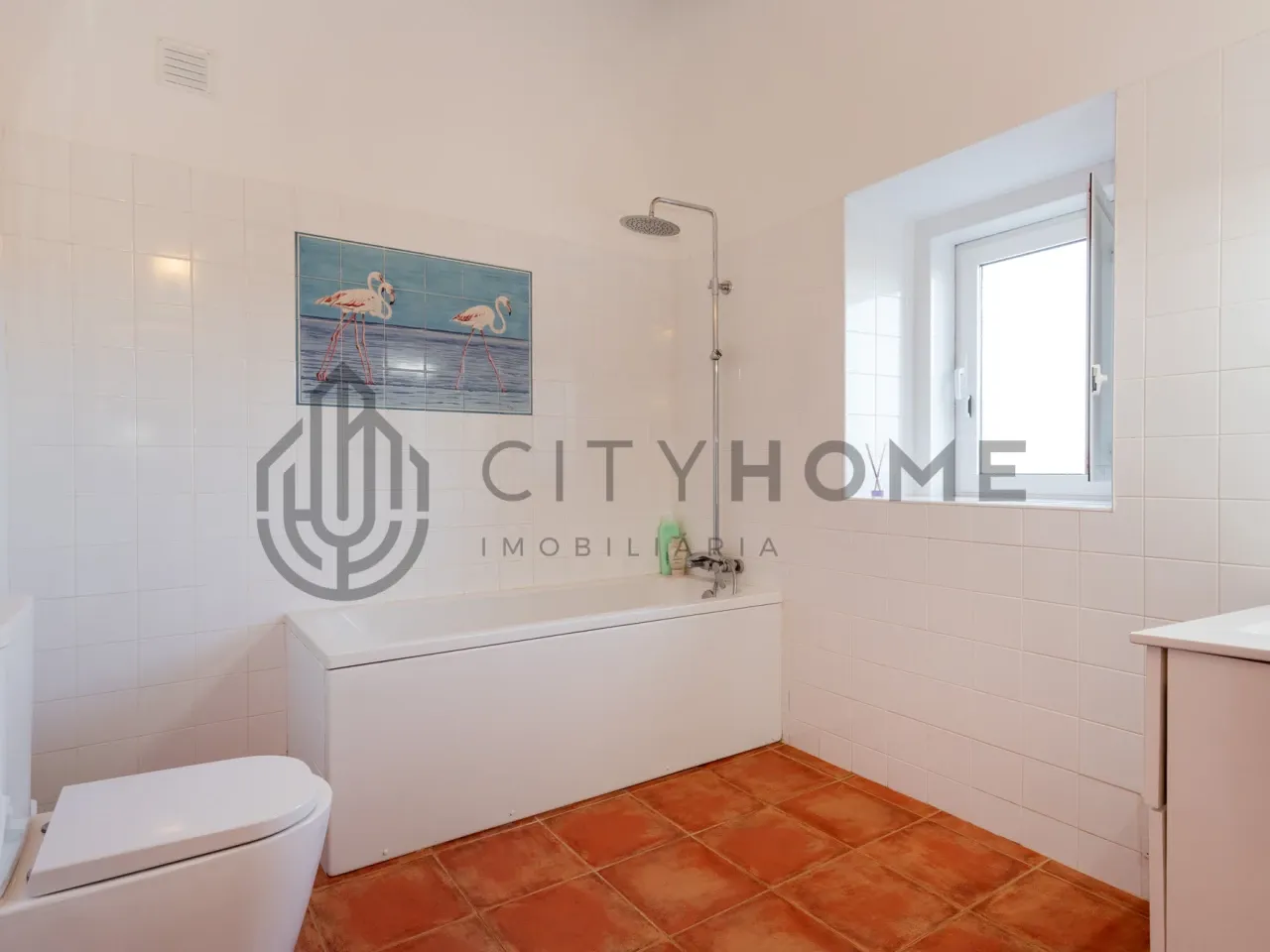 4-Bedroom Villa with Expansive Gardens and Infinity Pool in Silves, Portugal - View image 23 of 47