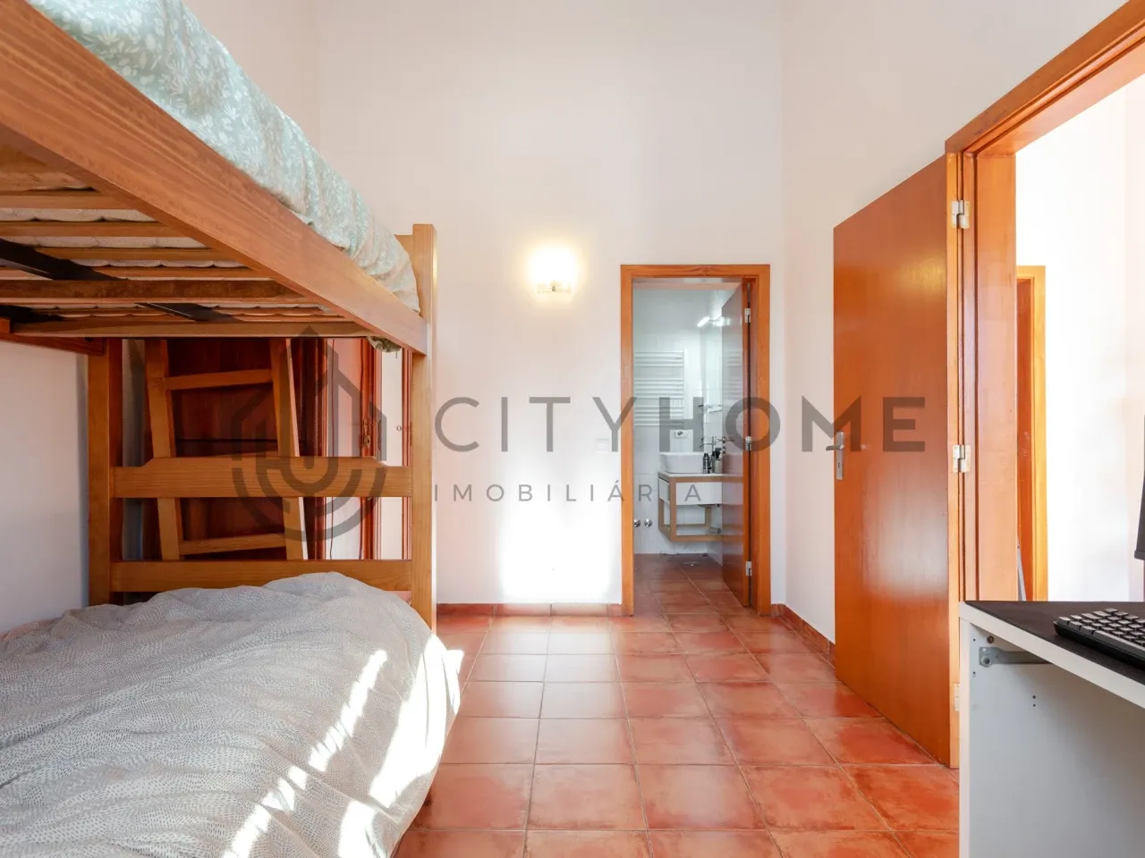 4-Bedroom Villa with Expansive Gardens and Infinity Pool in Silves, Portugal - View image 24 of 47