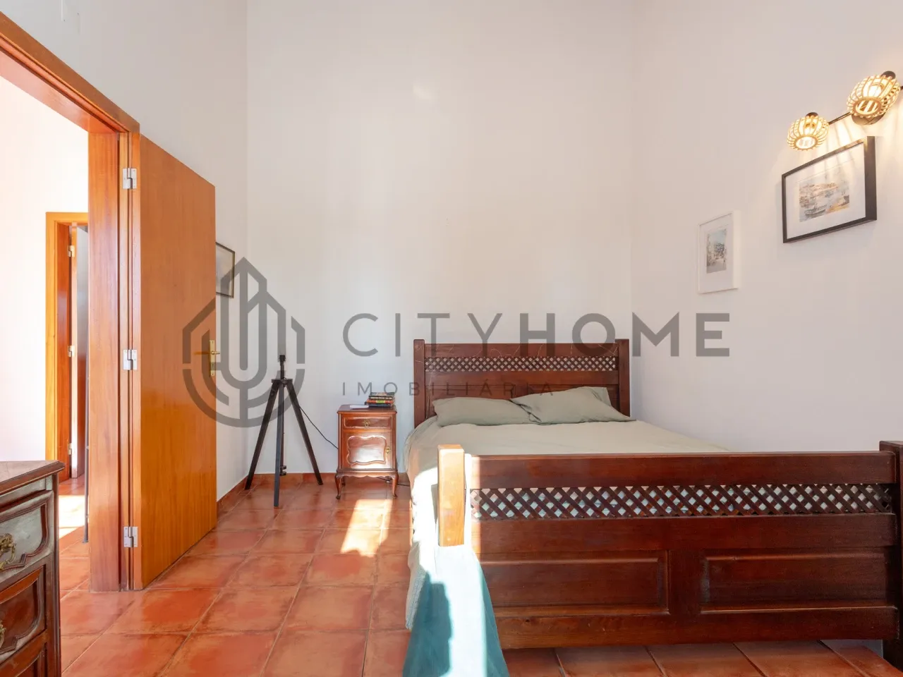 4-Bedroom Villa with Expansive Gardens and Infinity Pool in Silves, Portugal - View image 28 of 47