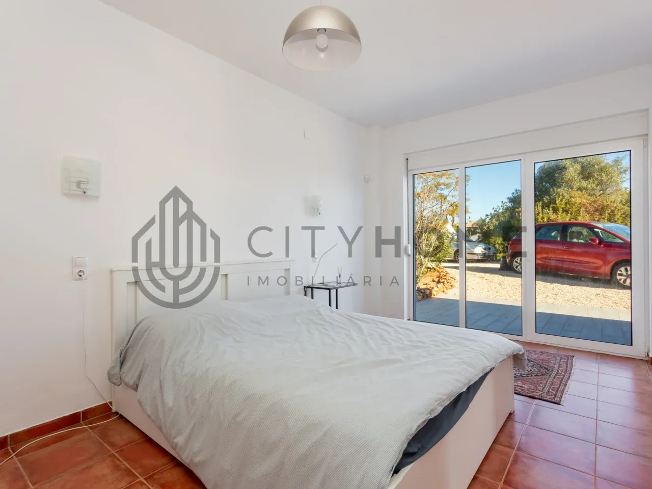 4-Bedroom Villa with Expansive Gardens and Infinity Pool in Silves, Portugal - View image 30 of 47