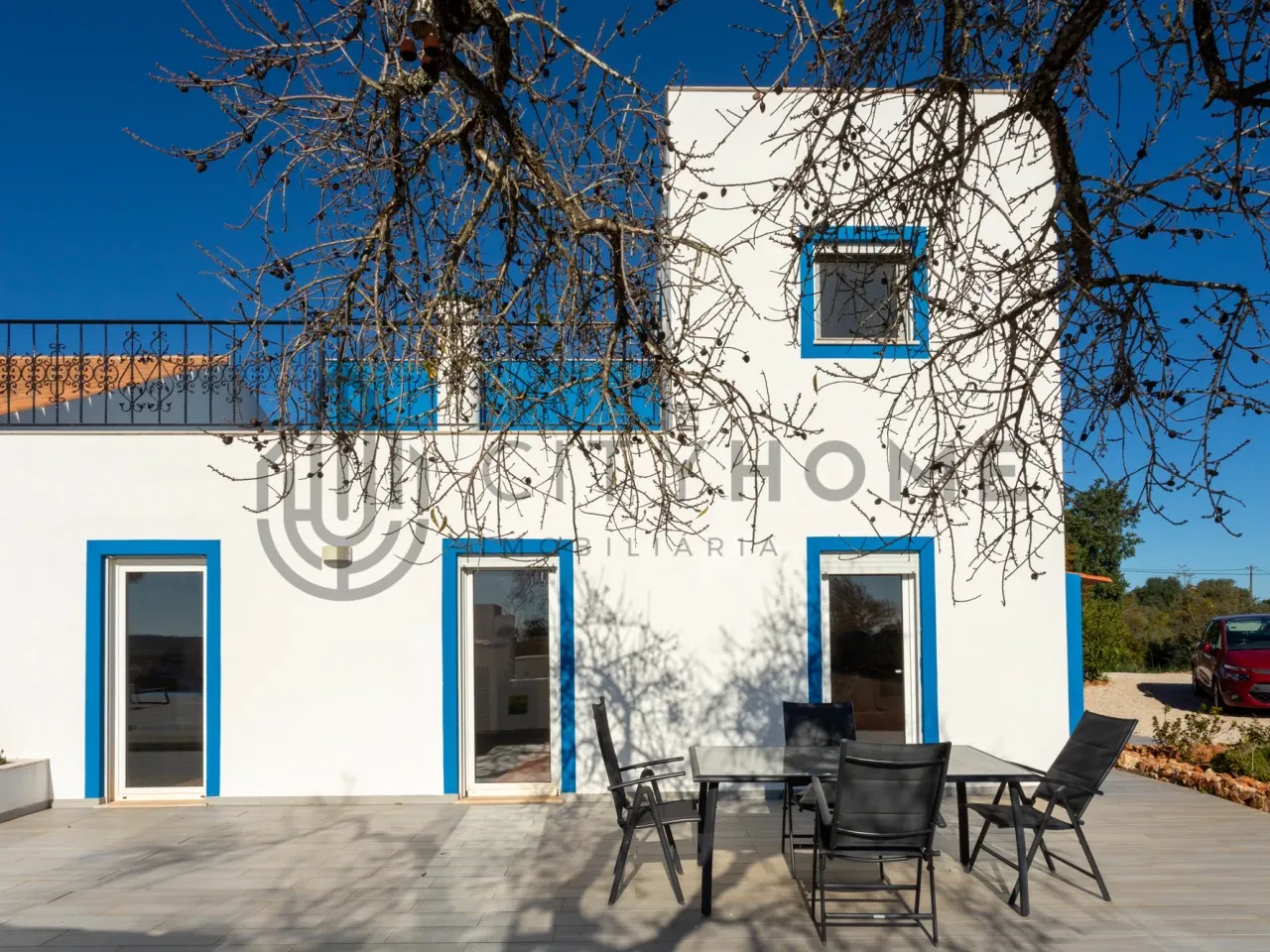 4-Bedroom Villa with Expansive Gardens and Infinity Pool in Silves, Portugal - View image 35 of 47