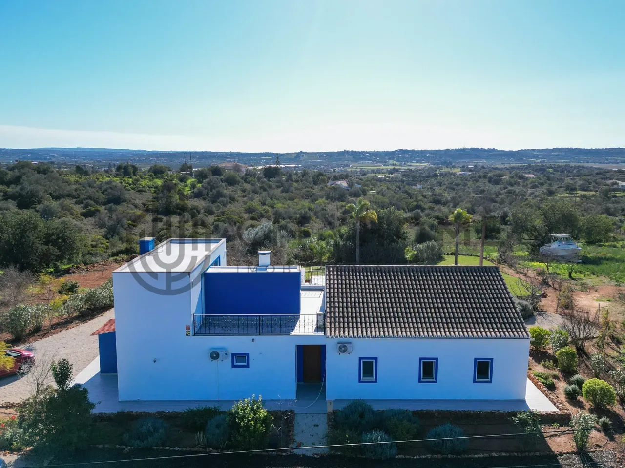 4-Bedroom Villa with Expansive Gardens and Infinity Pool in Silves, Portugal - View image 42 of 47