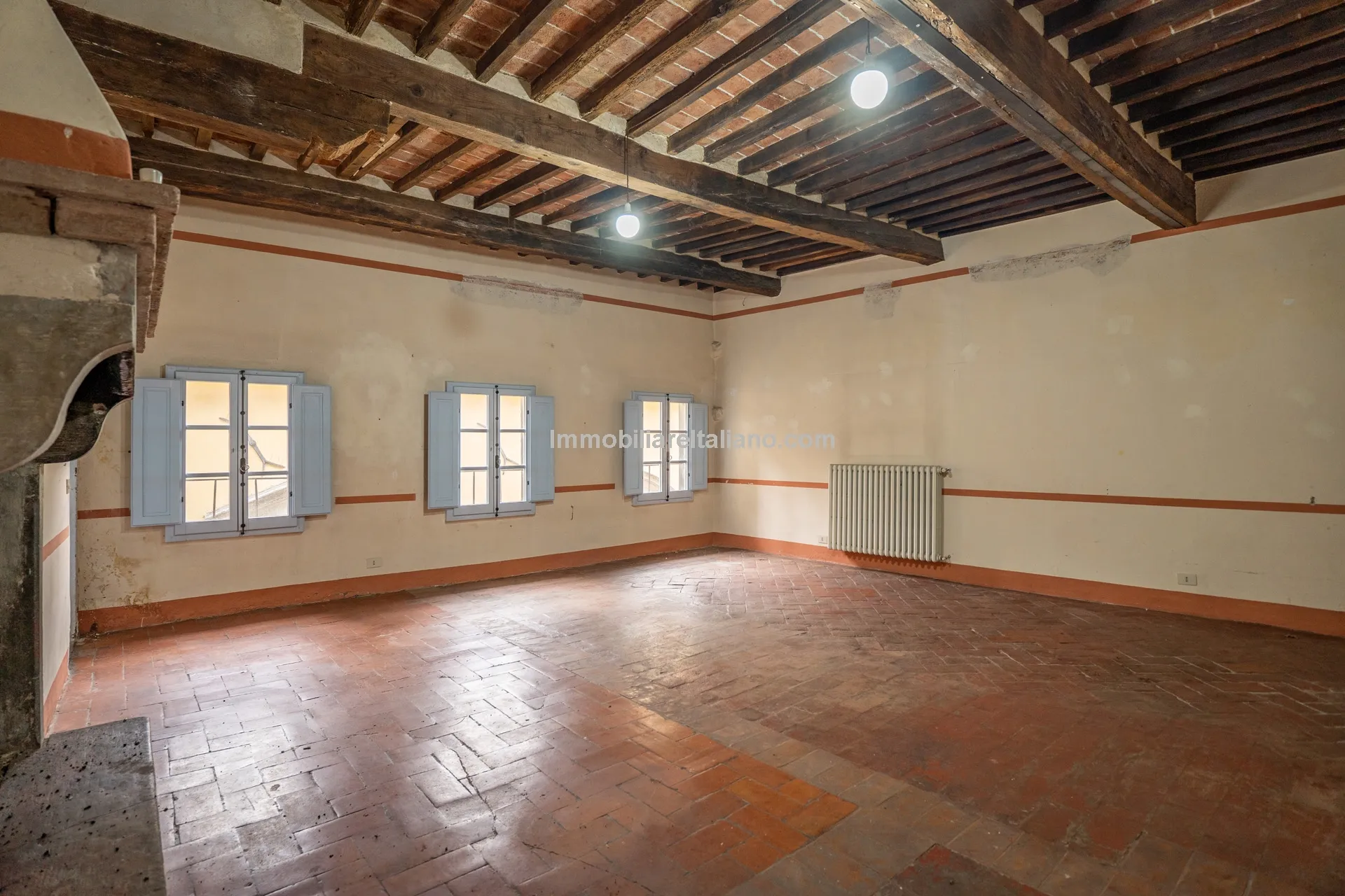 3-Bedroom House with Basement in Historic Sansepolcro, Tuscany - View image 15 of 36