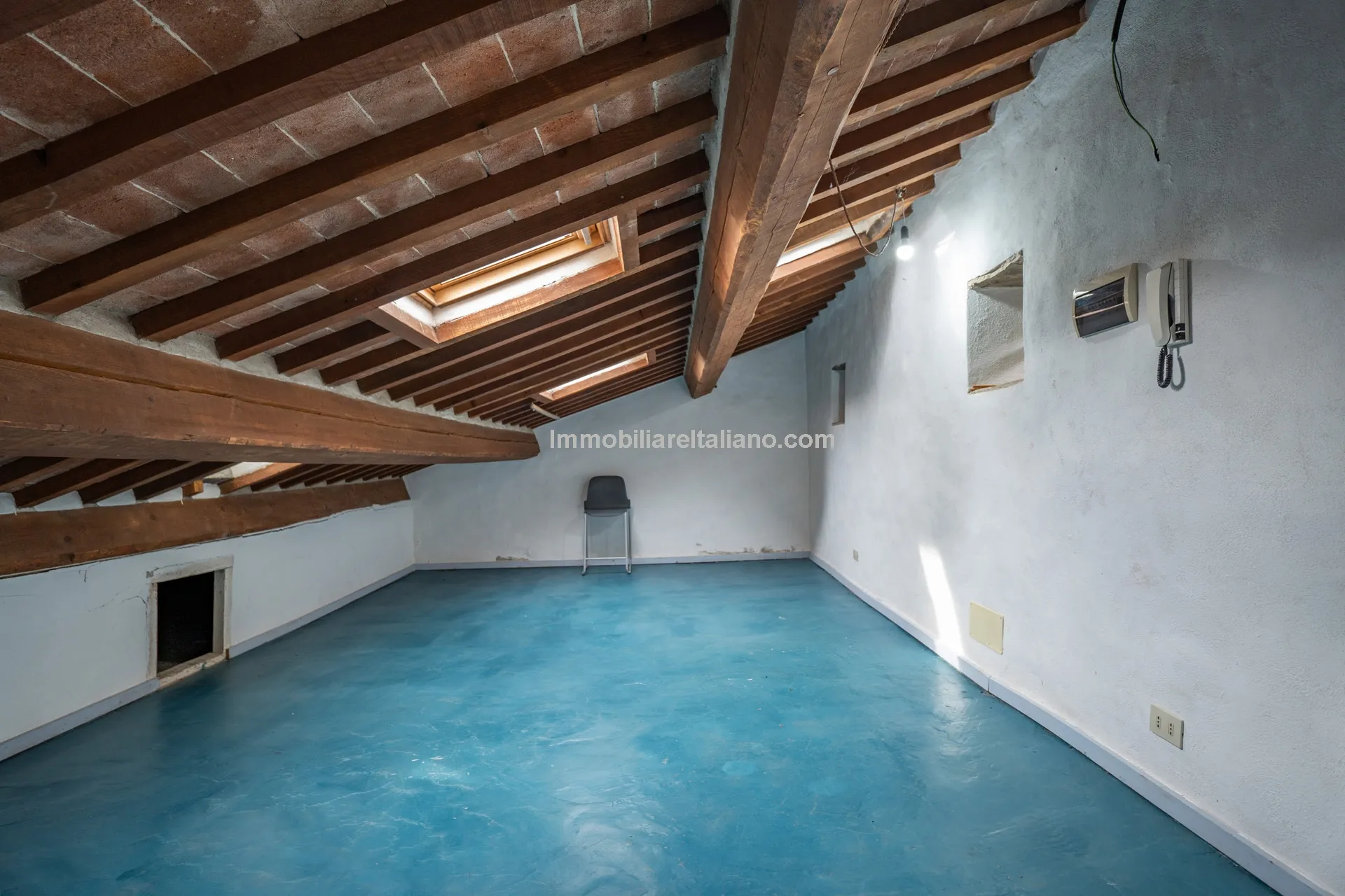 3-Bedroom House with Basement in Historic Sansepolcro, Tuscany - View image 29 of 36
